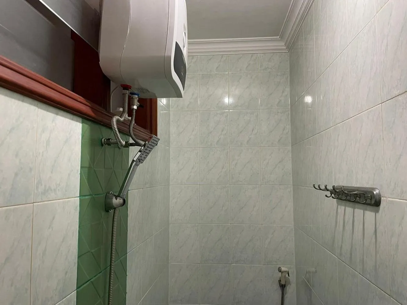 Bathroom in RedDoorz Syariah @ Karang Pilang