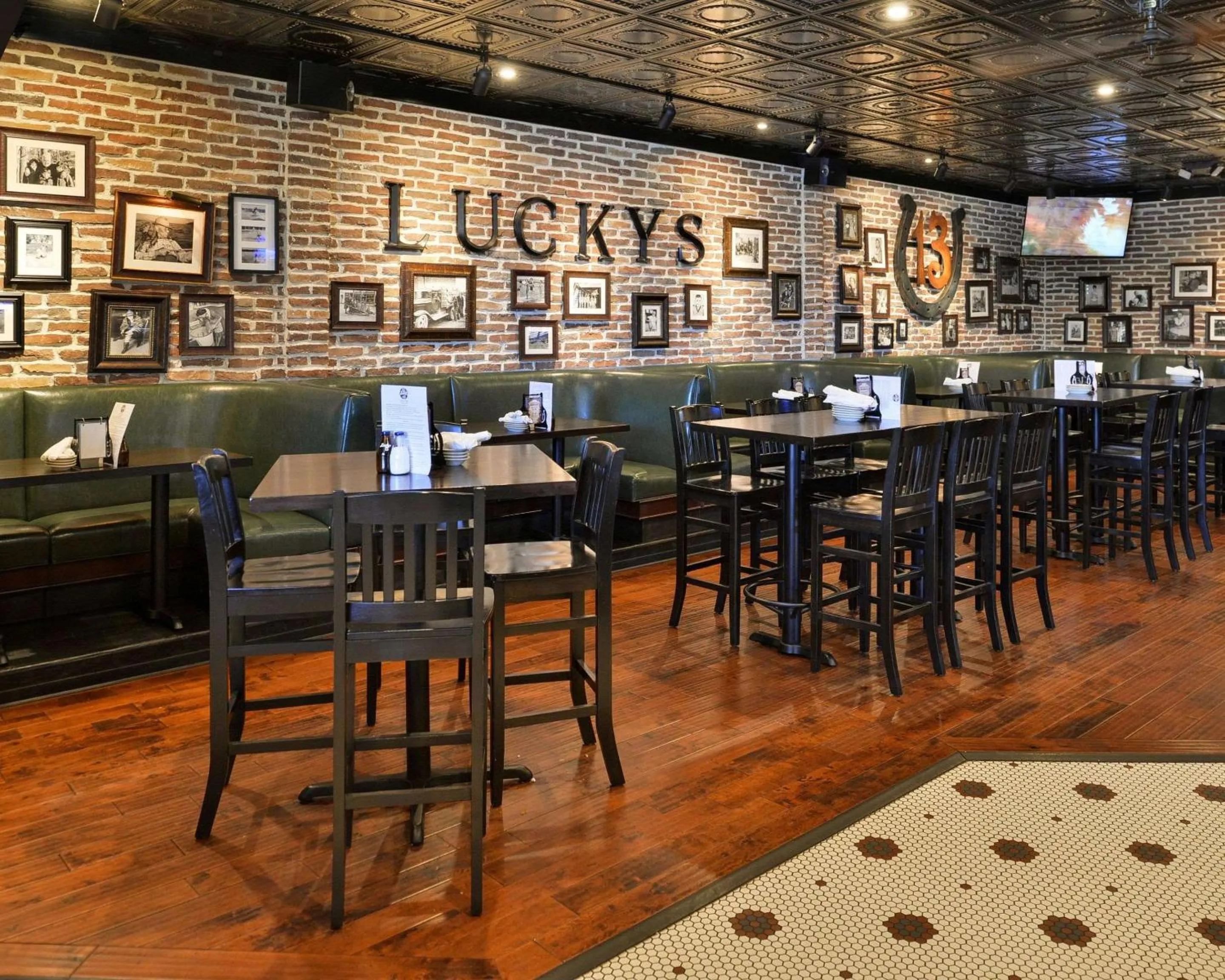 Restaurant/places to eat in Comfort Inn Plymouth-Minneapolis