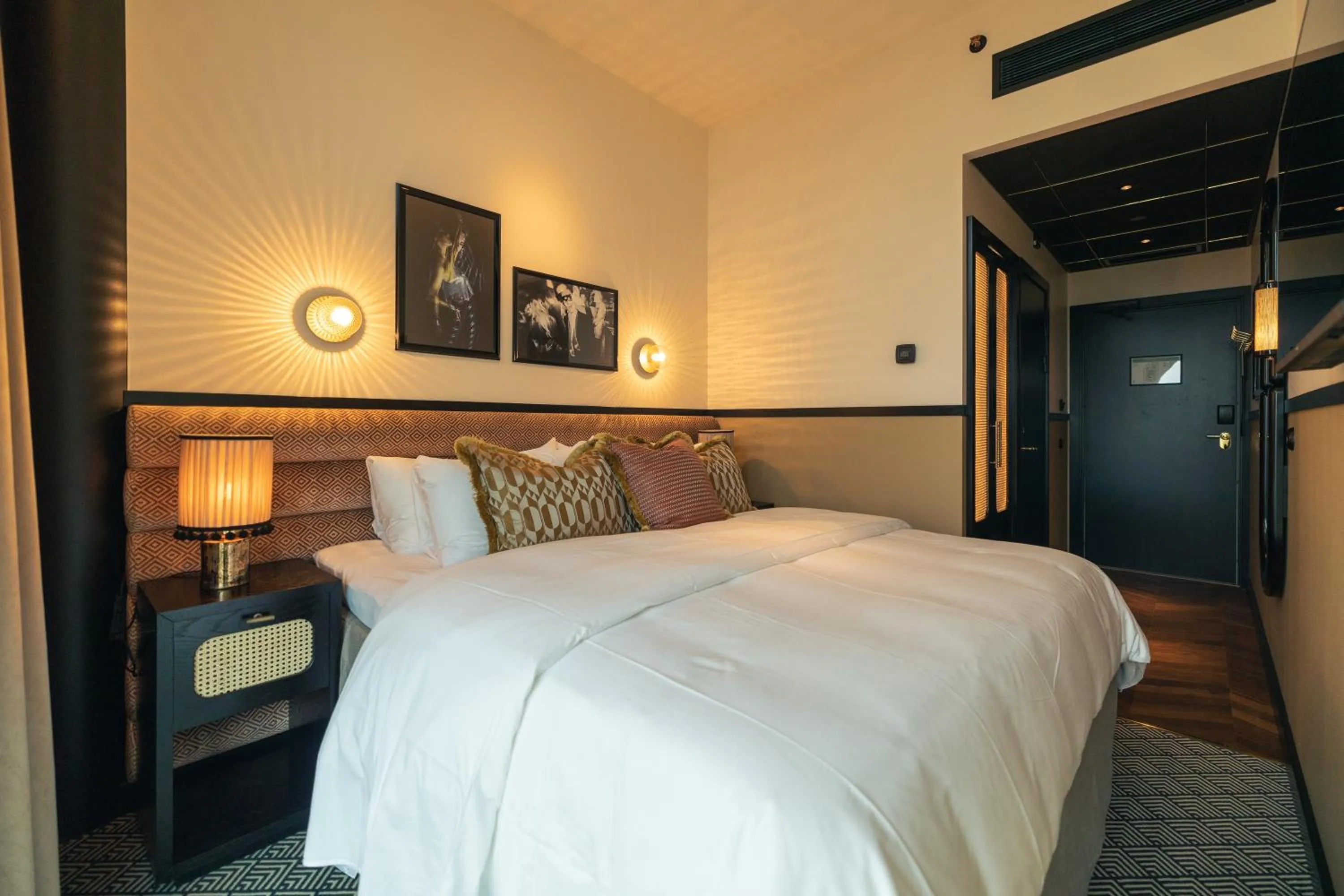 Bedroom, Bed in Jacyz