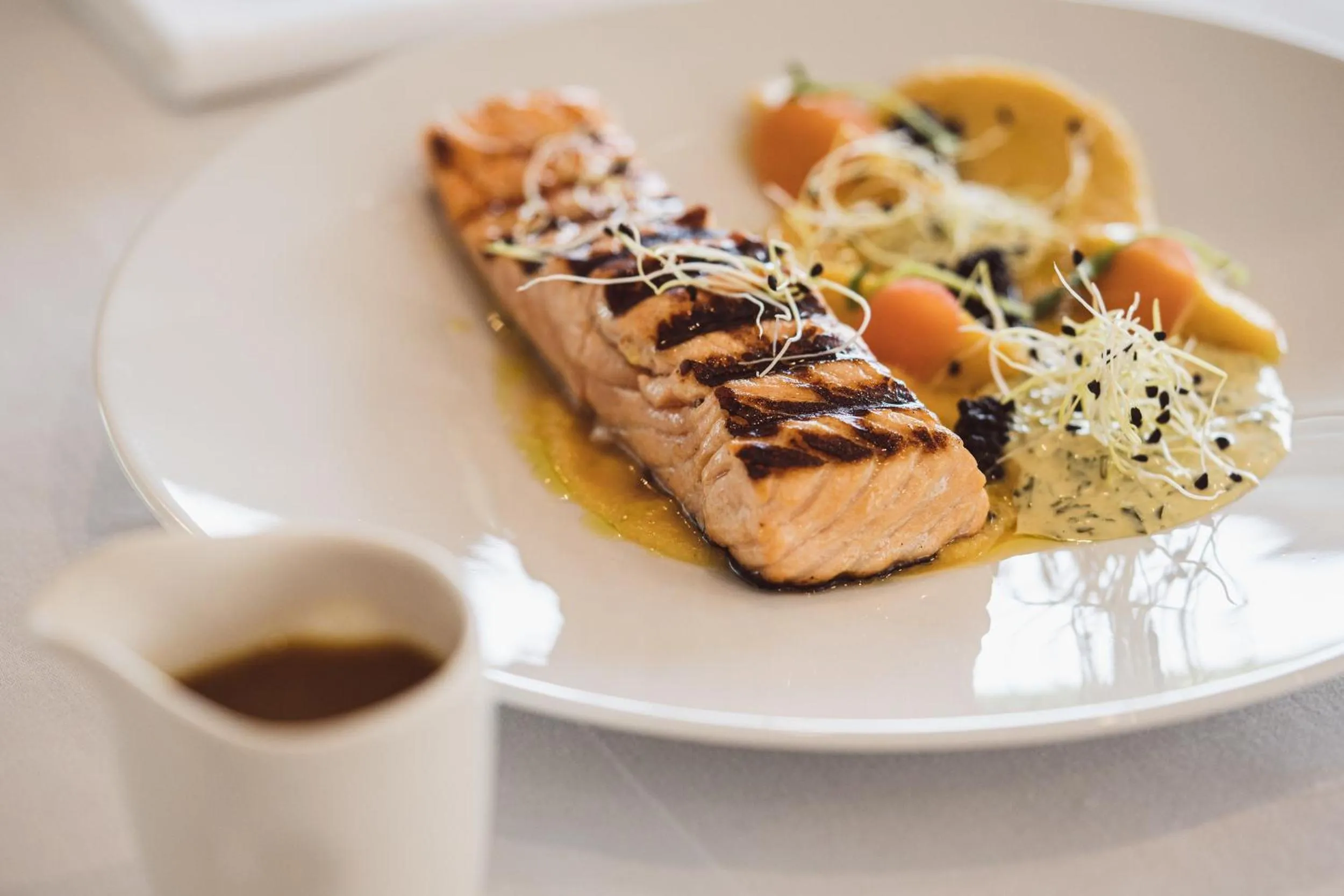 Restaurant/places to eat in Celestial All Suites