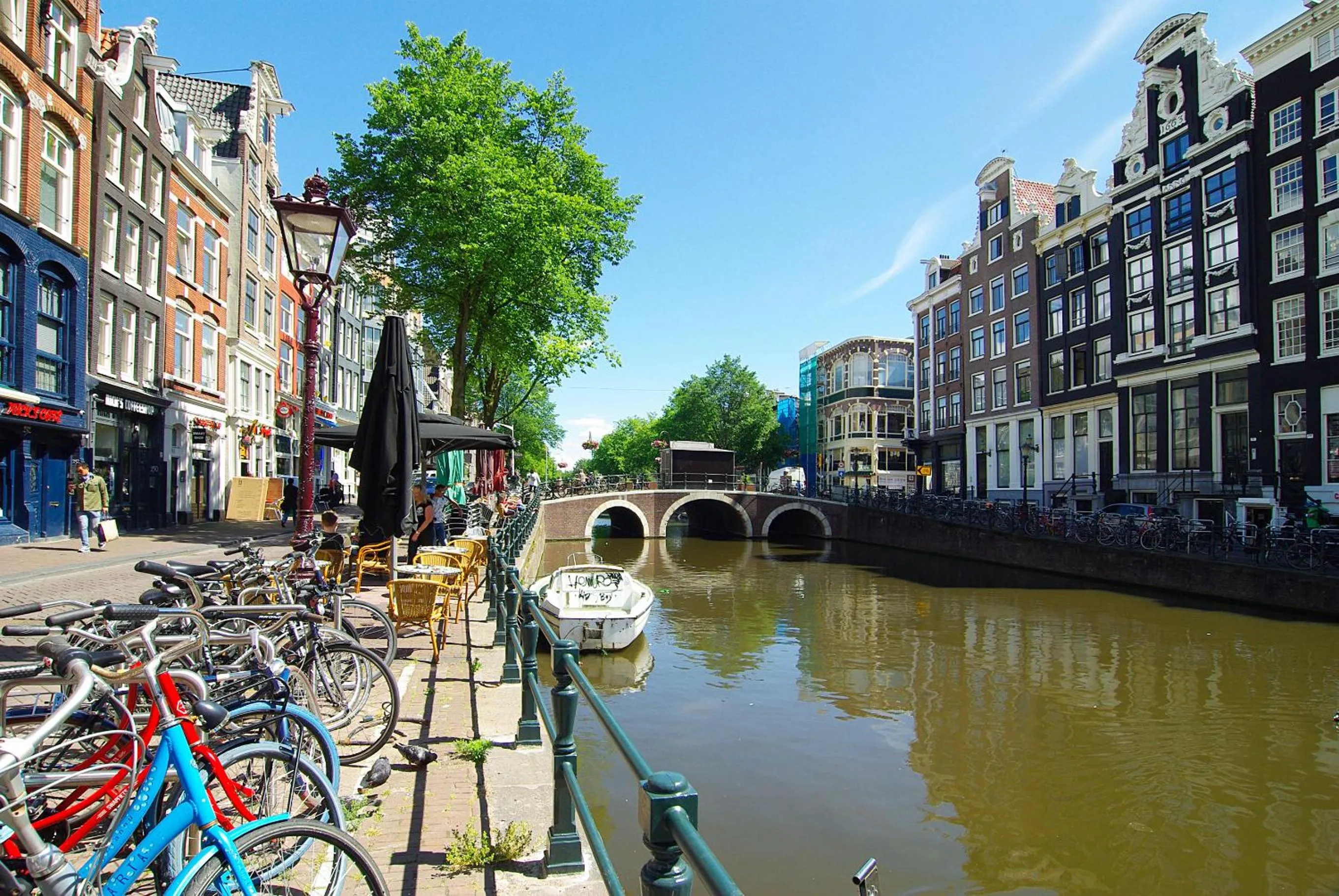 Cosy apartment right in the city center with AIRCO!