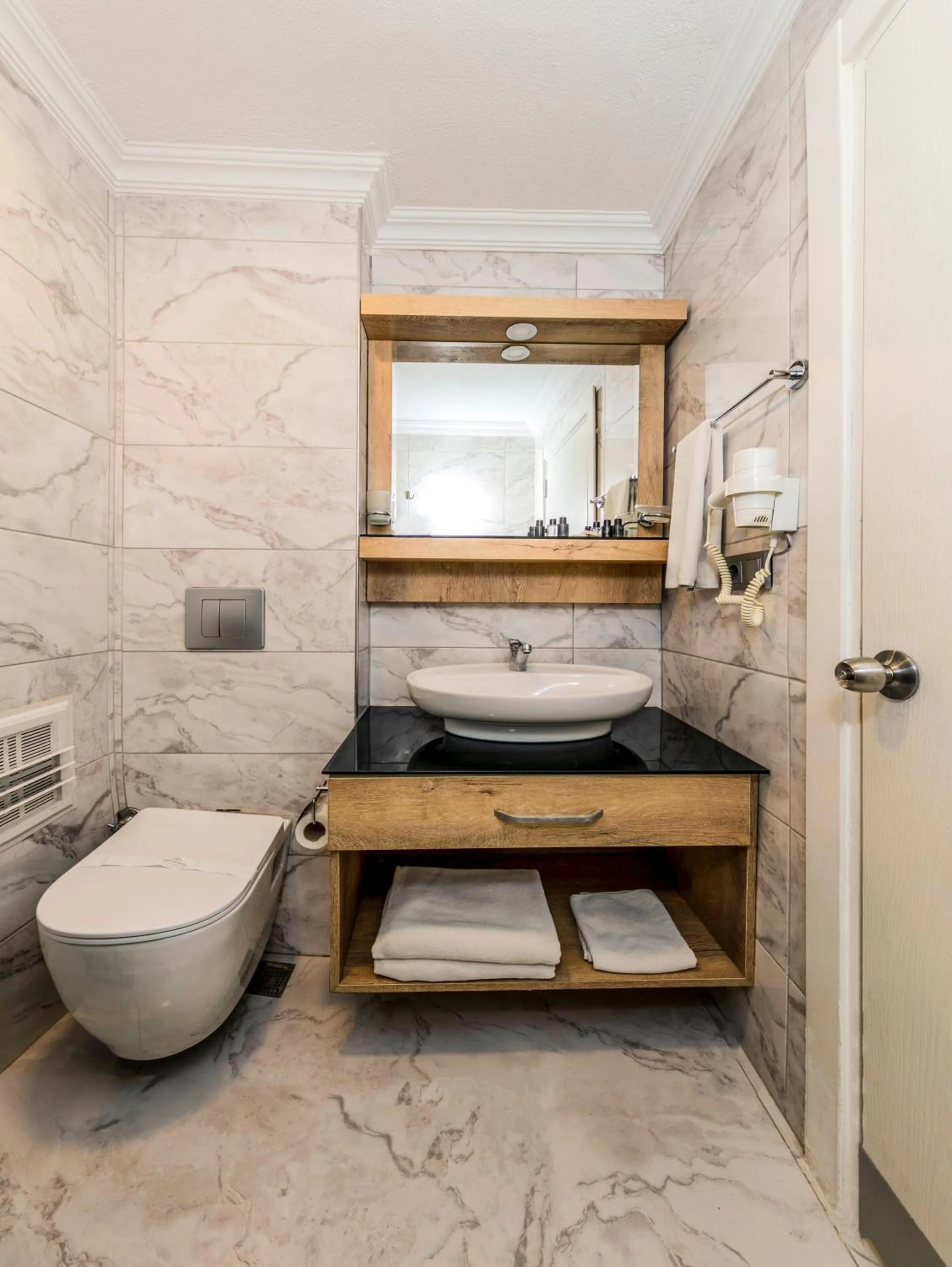 Bathroom in Istanbul Old City Topkapi Porta Romanos Hotel Ottoman Heritage