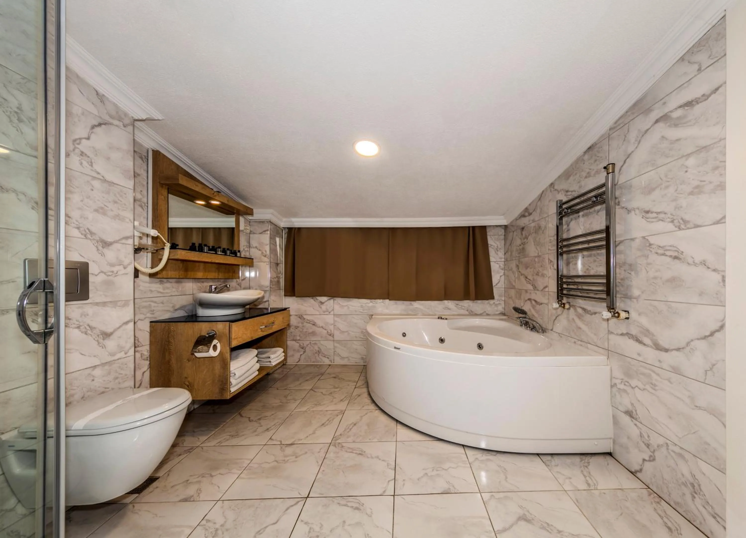 Bathroom in Istanbul Old City Topkapi Porta Romanos Hotel Ottoman Heritage