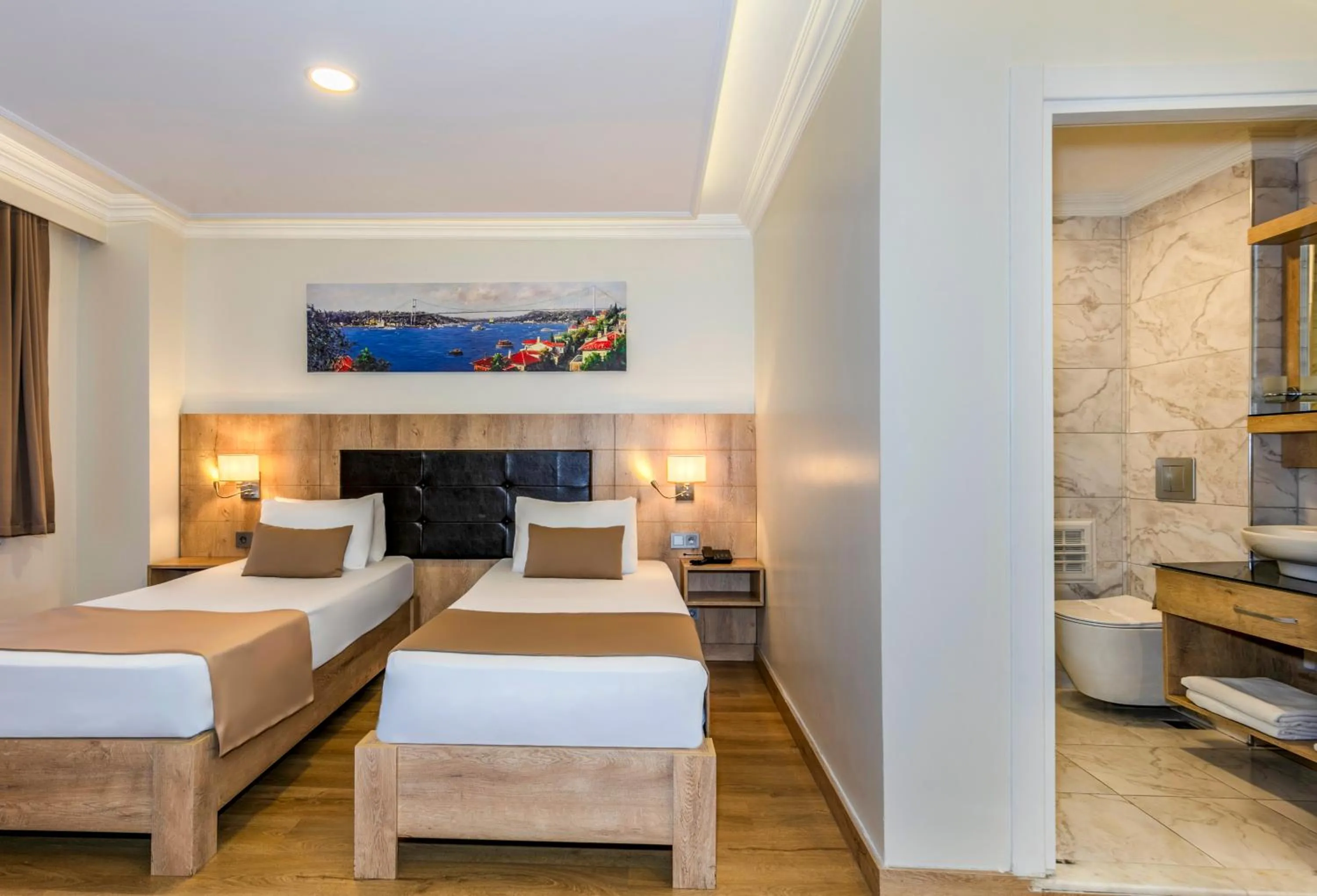 Photo of the whole room, Bed in Istanbul Old City Topkapi Porta Romanos Hotel Ottoman Heritage