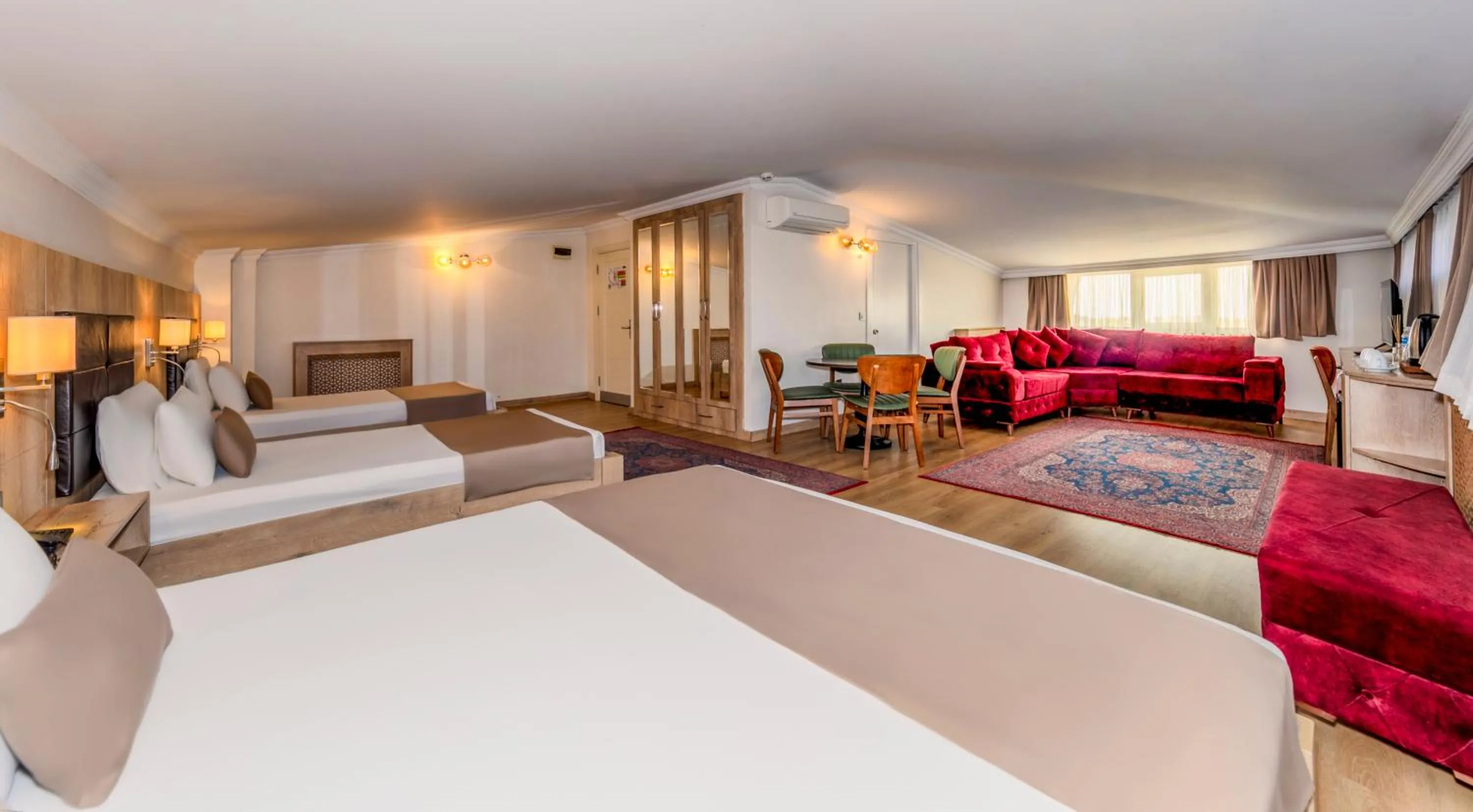 Photo of the whole room, Bed in Istanbul Old City Topkapi Porta Romanos Hotel Ottoman Heritage