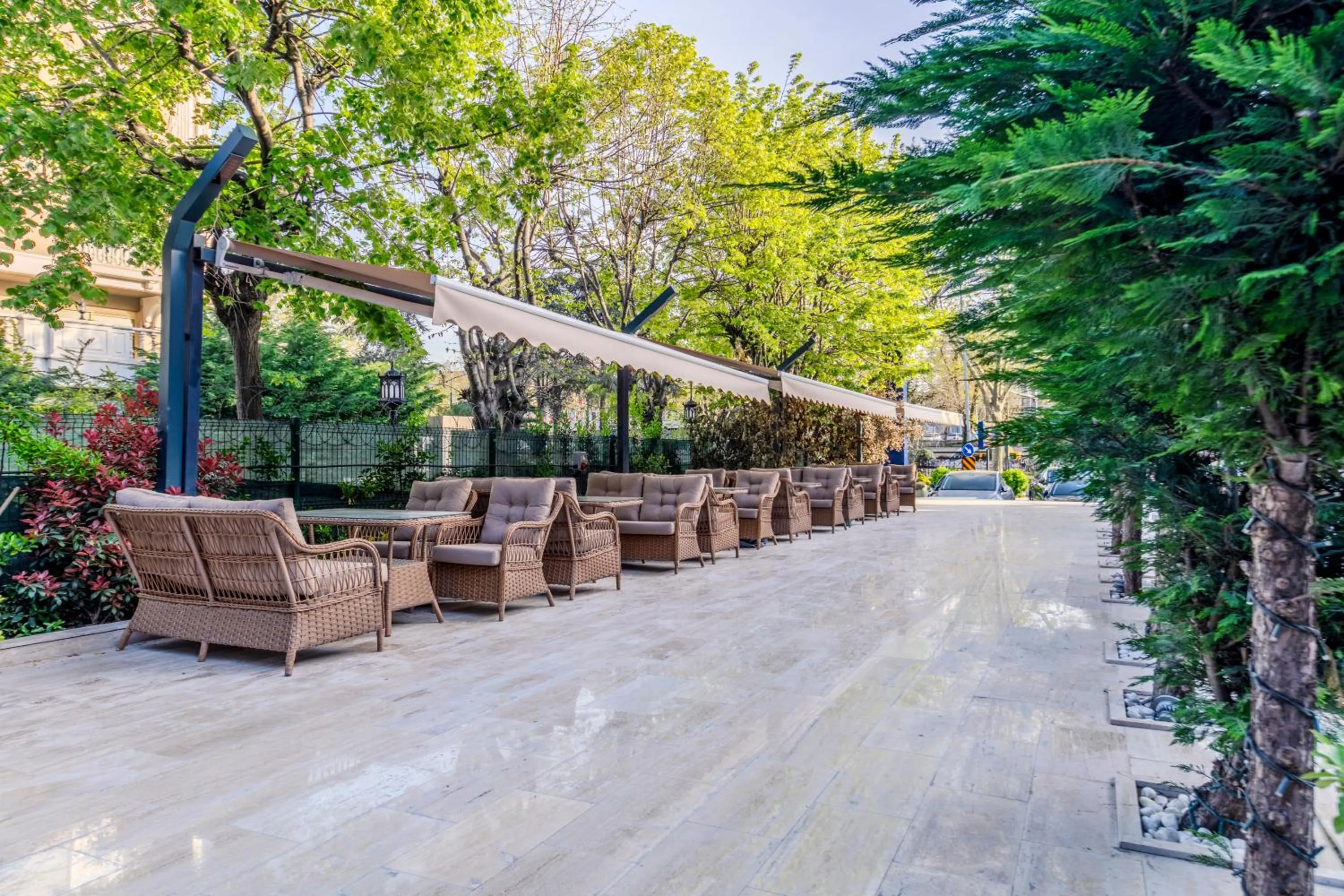 Garden in Istanbul Old City Topkapi Porta Romanos Hotel Ottoman Heritage