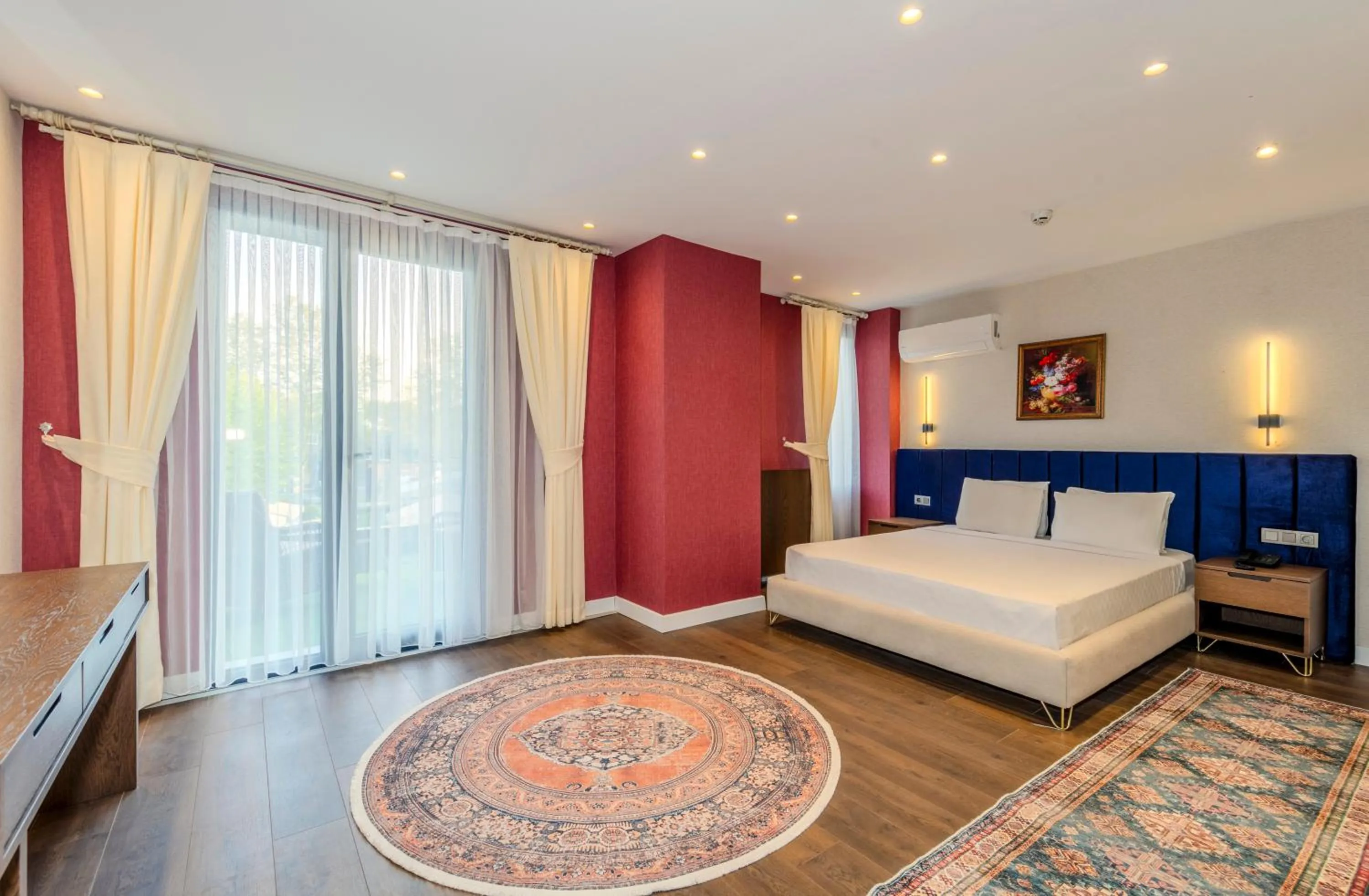 Photo of the whole room, Bed in Istanbul Old City Topkapi Porta Romanos Hotel Ottoman Heritage