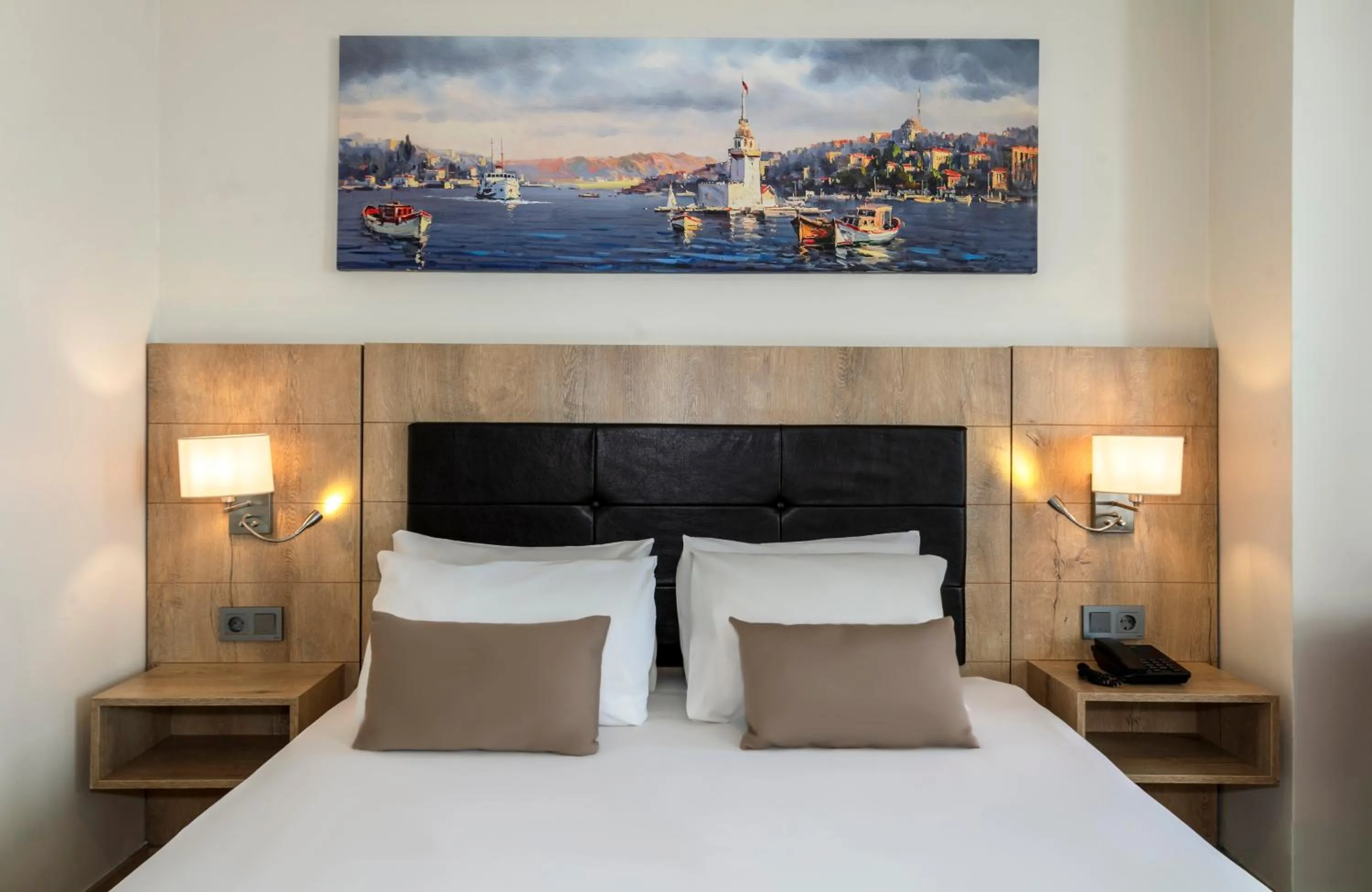 Bed in Istanbul Old City Topkapi Porta Romanos Hotel Ottoman Heritage