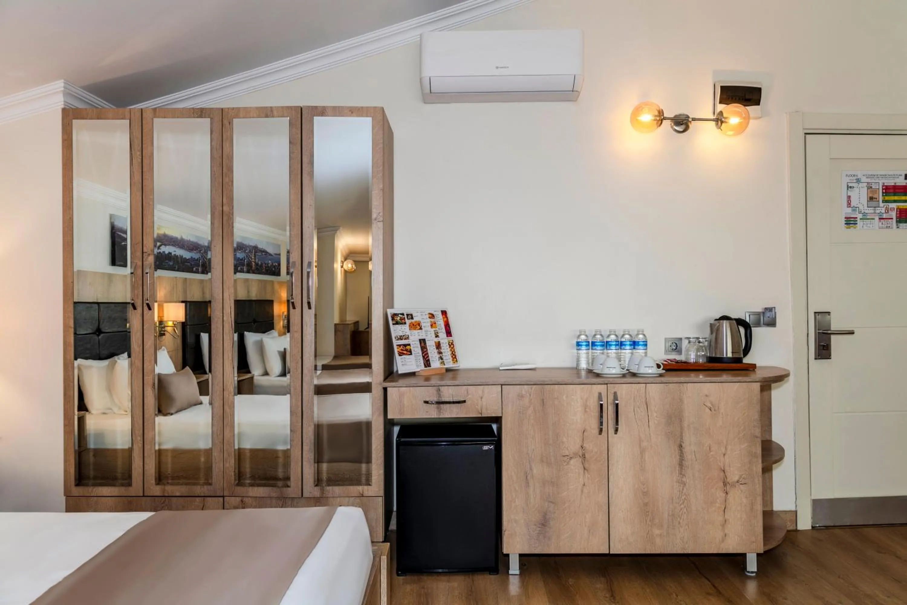 wardrobe, Bed in Istanbul Old City Topkapi Porta Romanos Hotel Ottoman Heritage