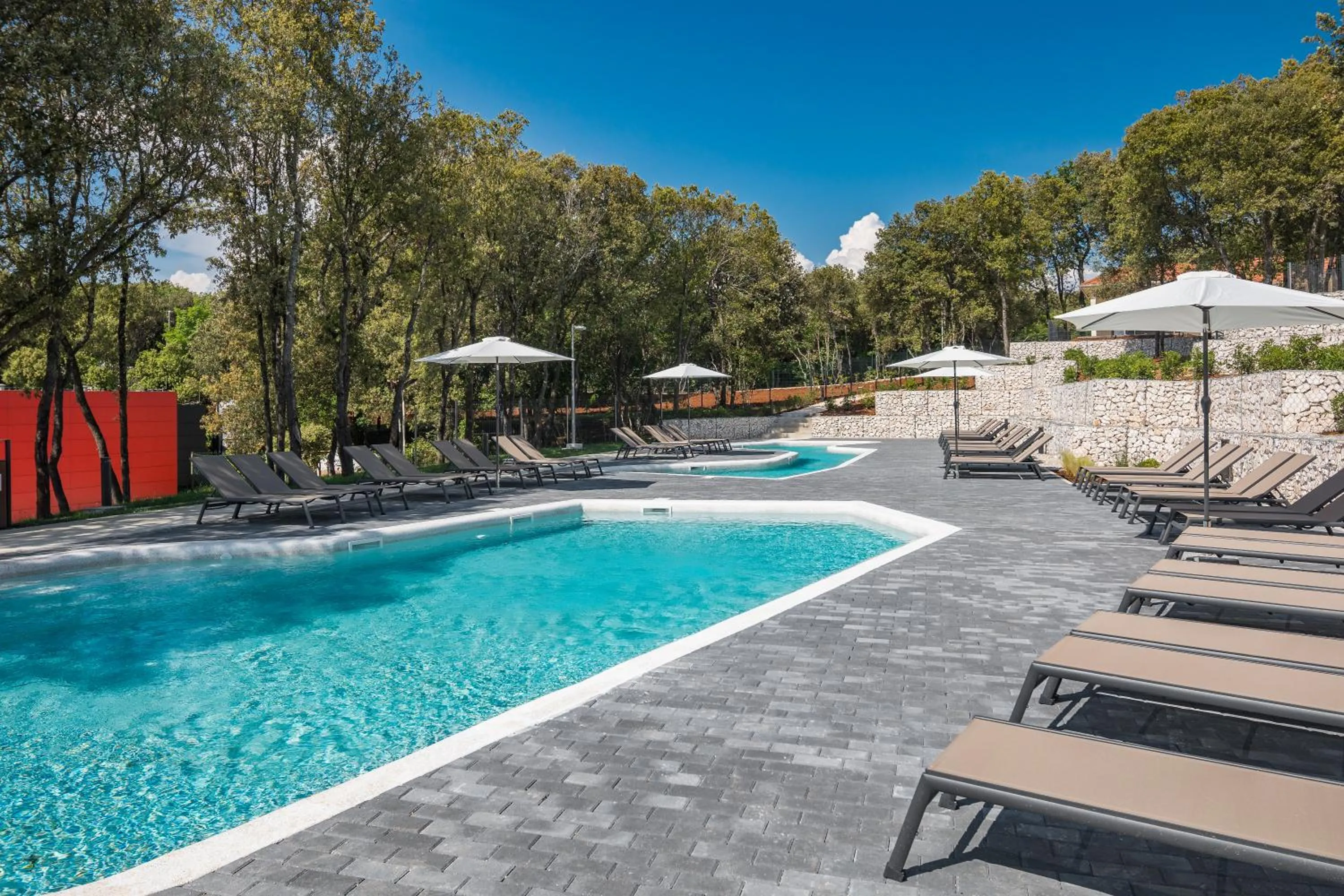 Day in Luxury Glamping Beach Villas Porto Bus