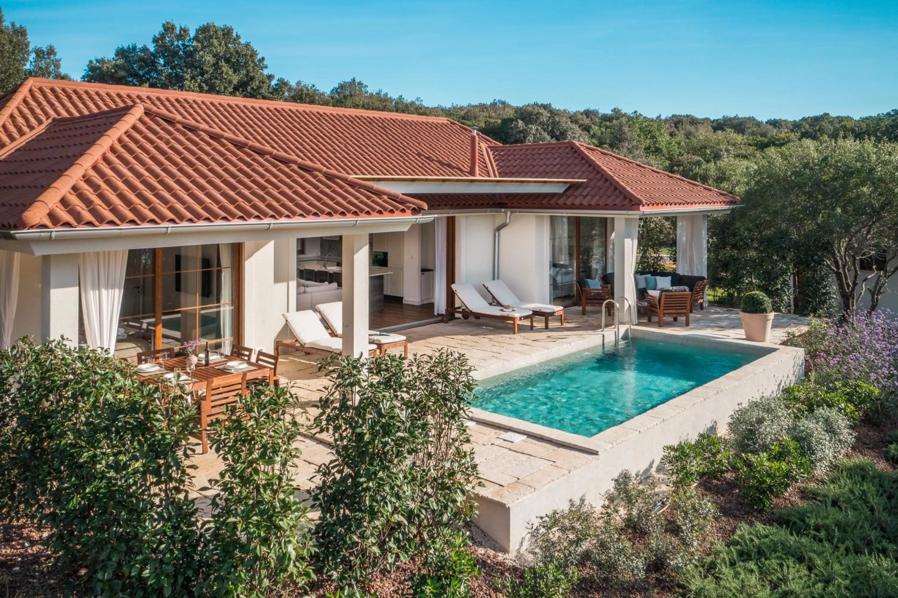 Property building in Luxury Glamping Beach Villas Porto Bus