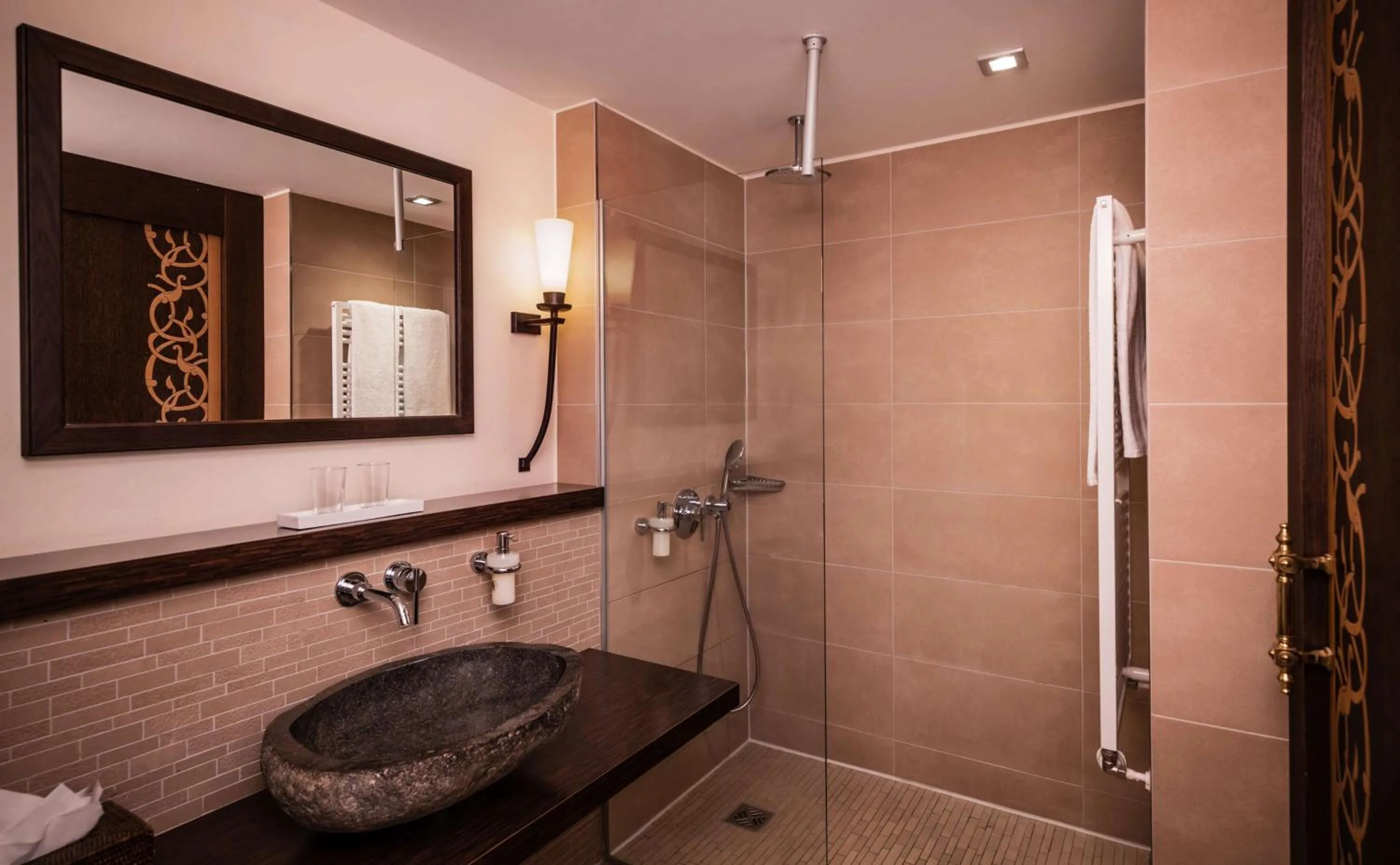 Bathroom in Park-Hotel Hagenbeck