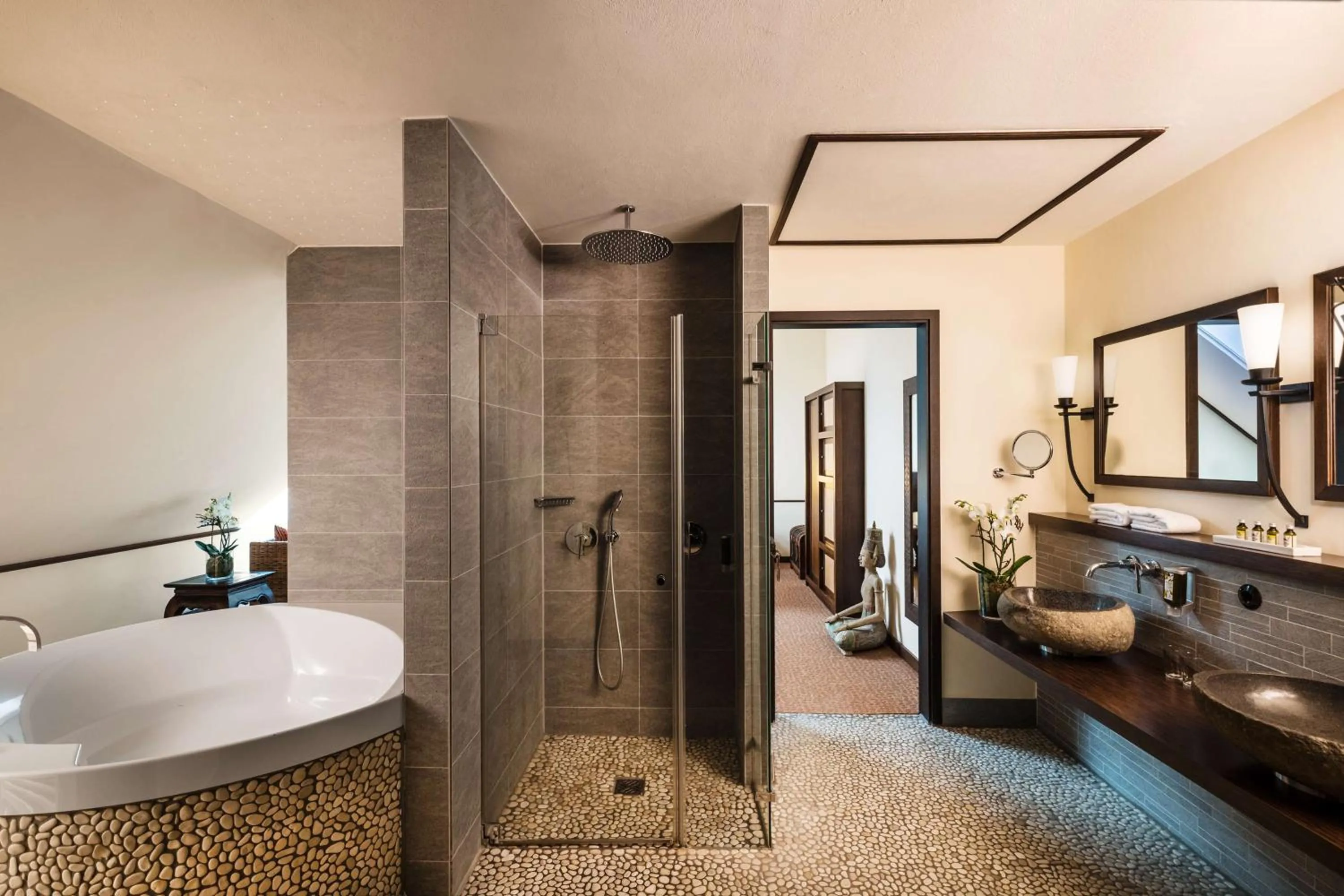 Bathroom in Park-Hotel Hagenbeck