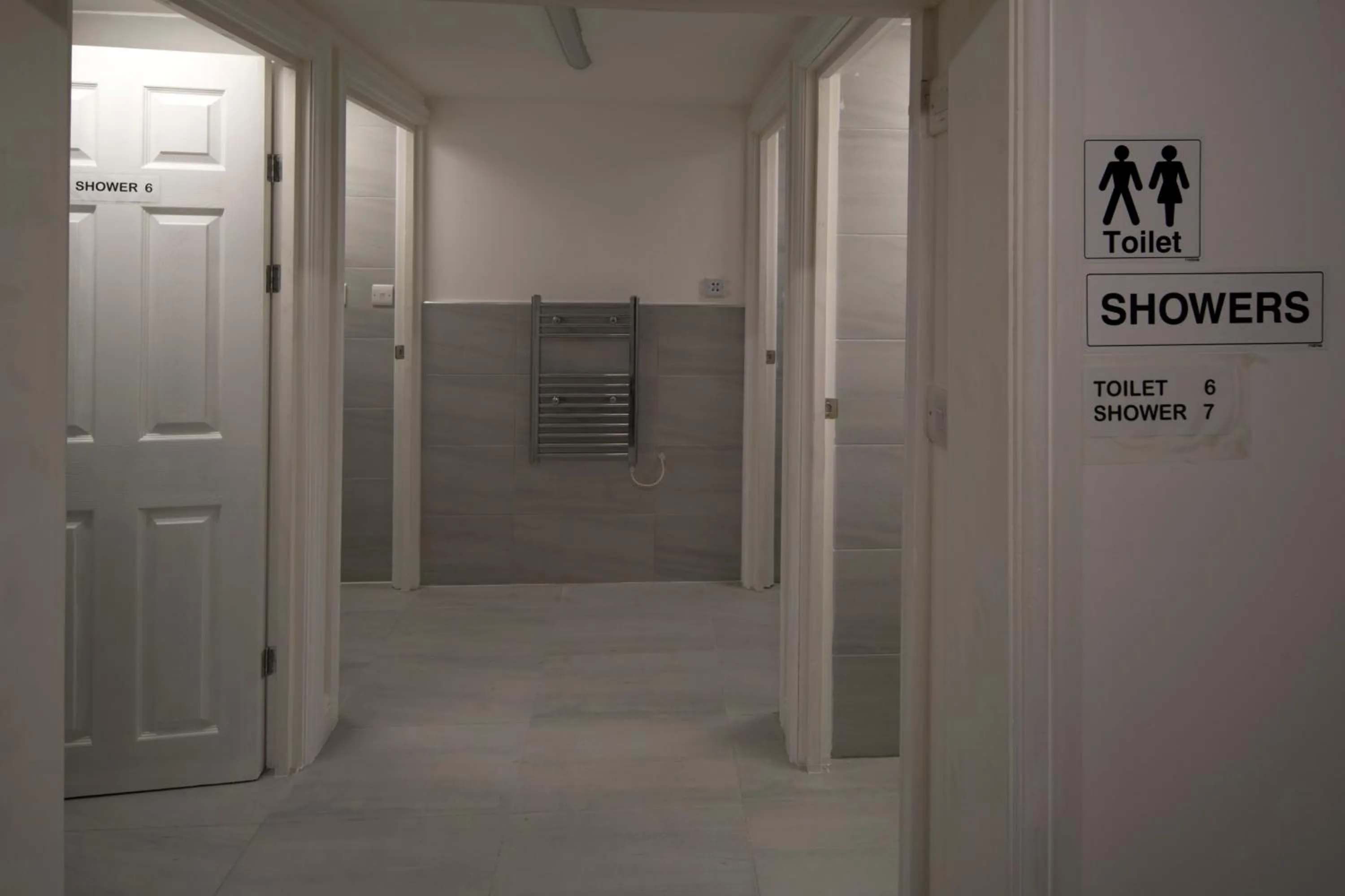 Toilet in Harbourside Hostel Bristol