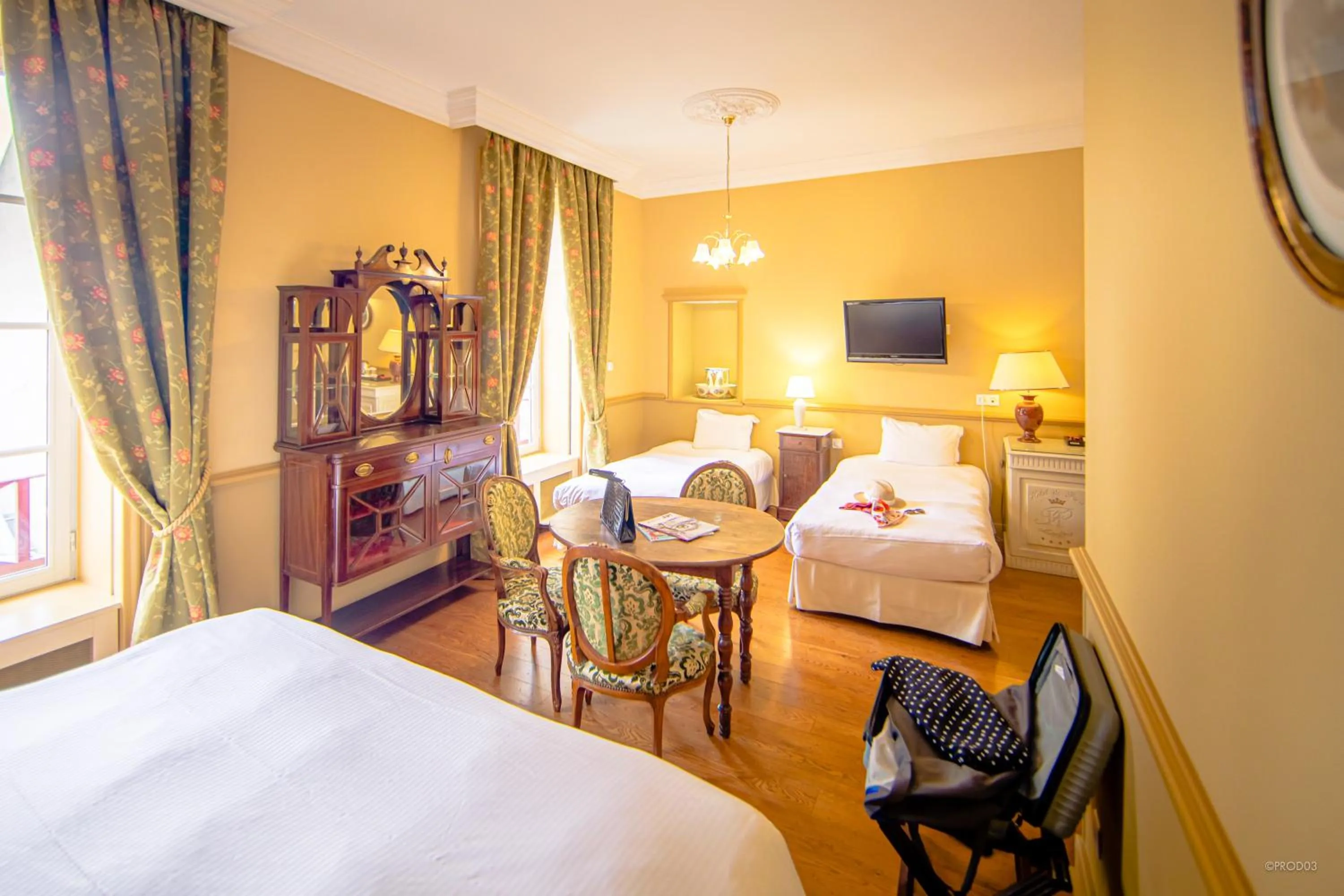 Bedroom, Bed in Mercure Moulins Centre Hôtel de Paris