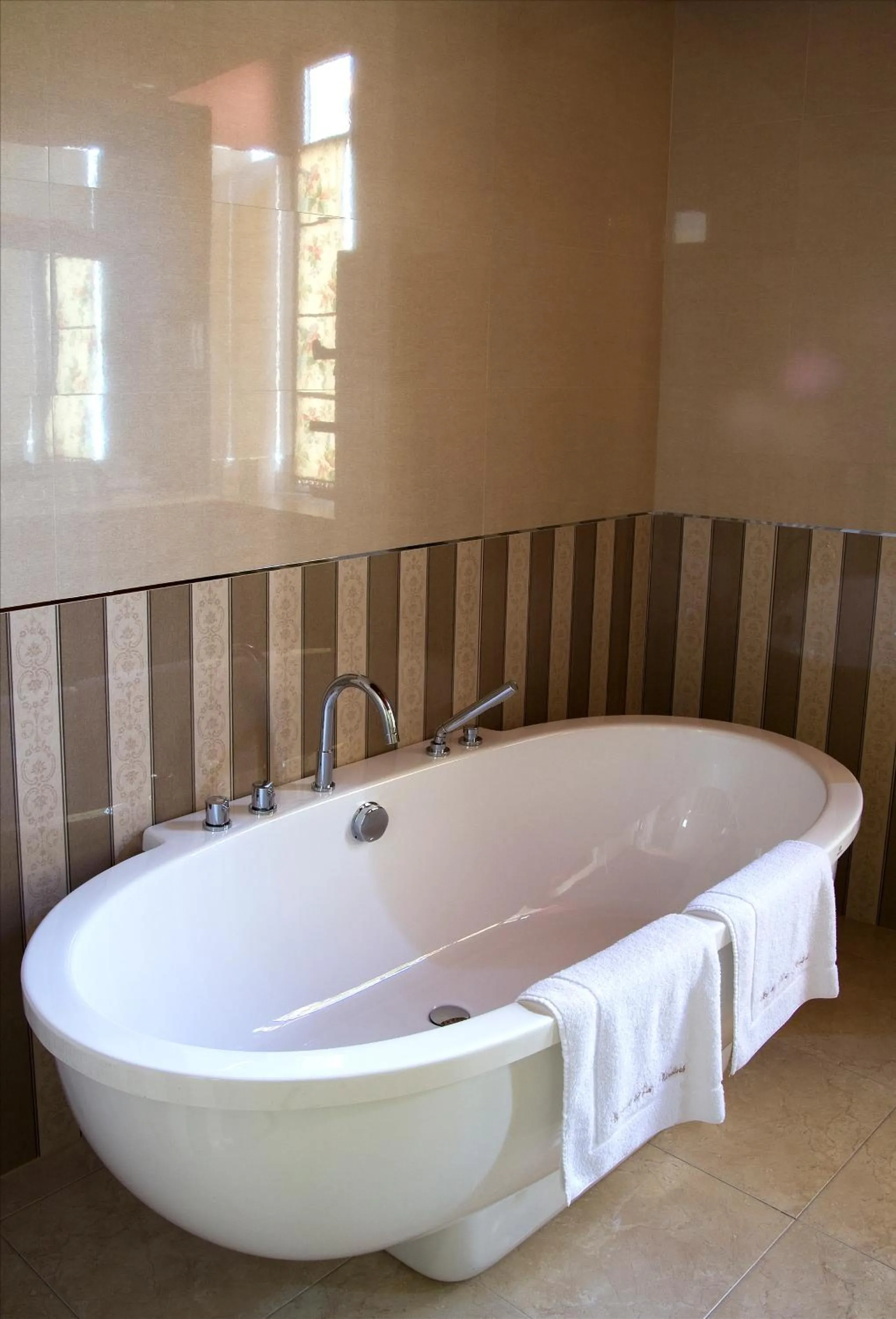 Bathroom in Mercure Moulins Centre Hôtel de Paris