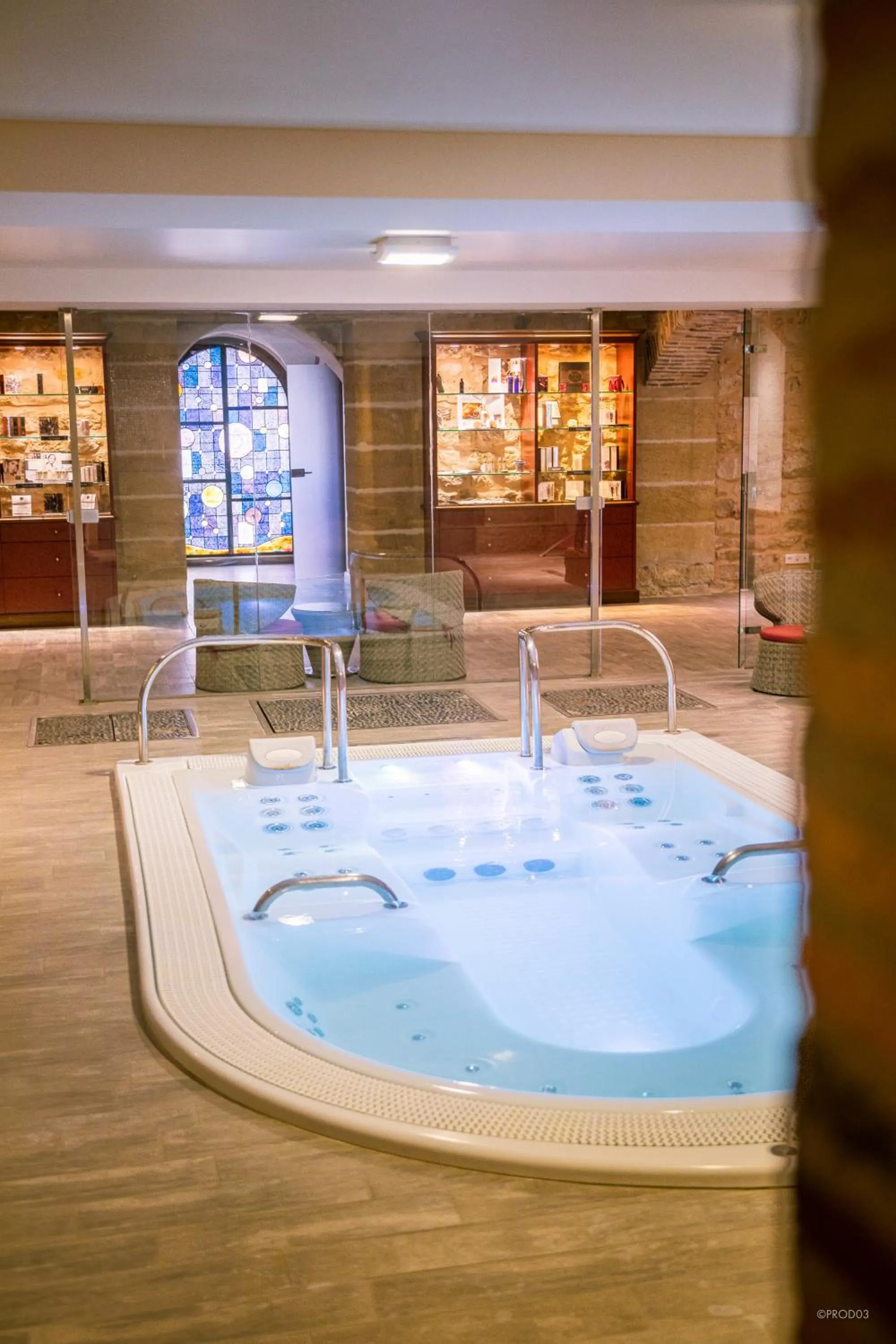 Spa and wellness centre/facilities in Mercure Moulins Centre Hôtel de Paris