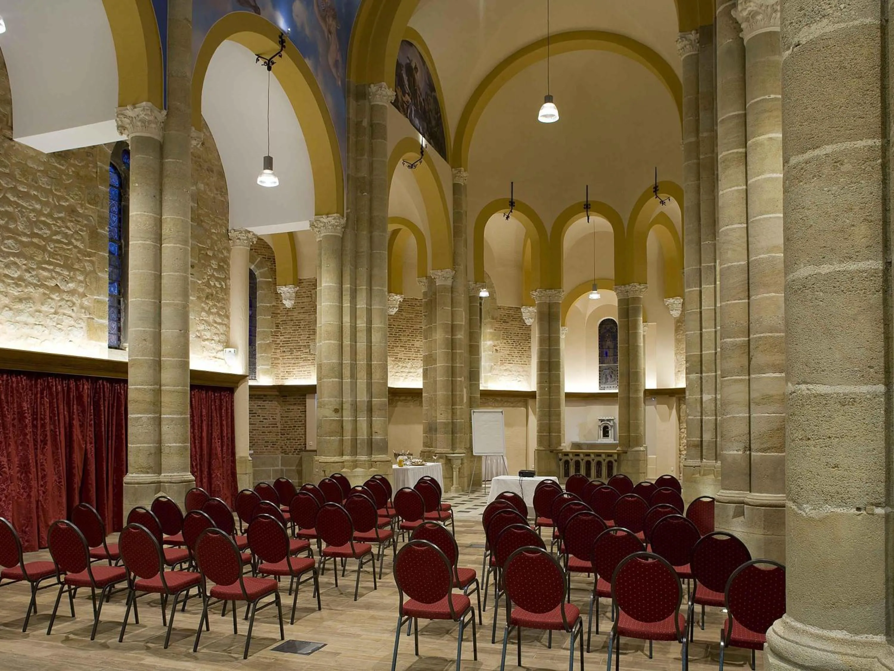 Meeting/conference room in Mercure Moulins Centre Hôtel de Paris