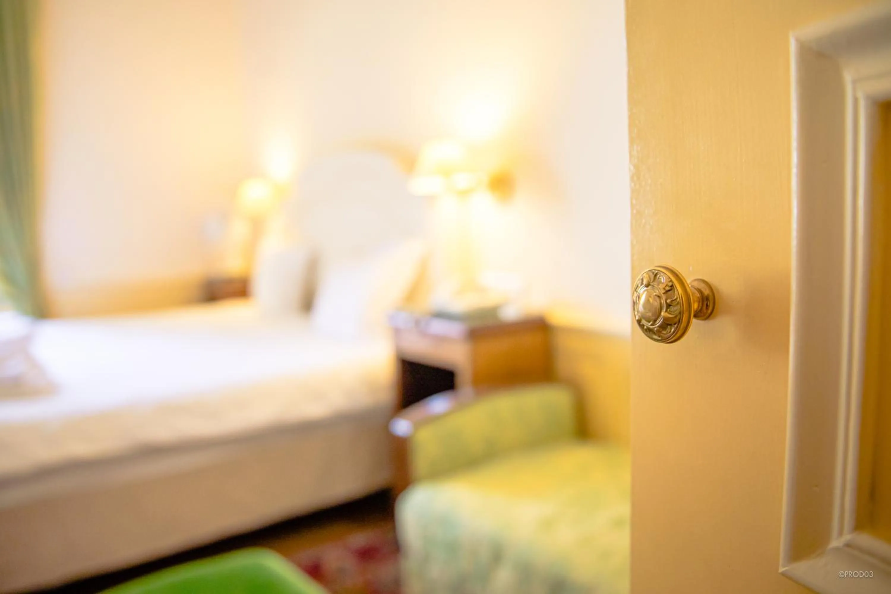 Property building, Bed in Mercure Moulins Centre Hôtel de Paris