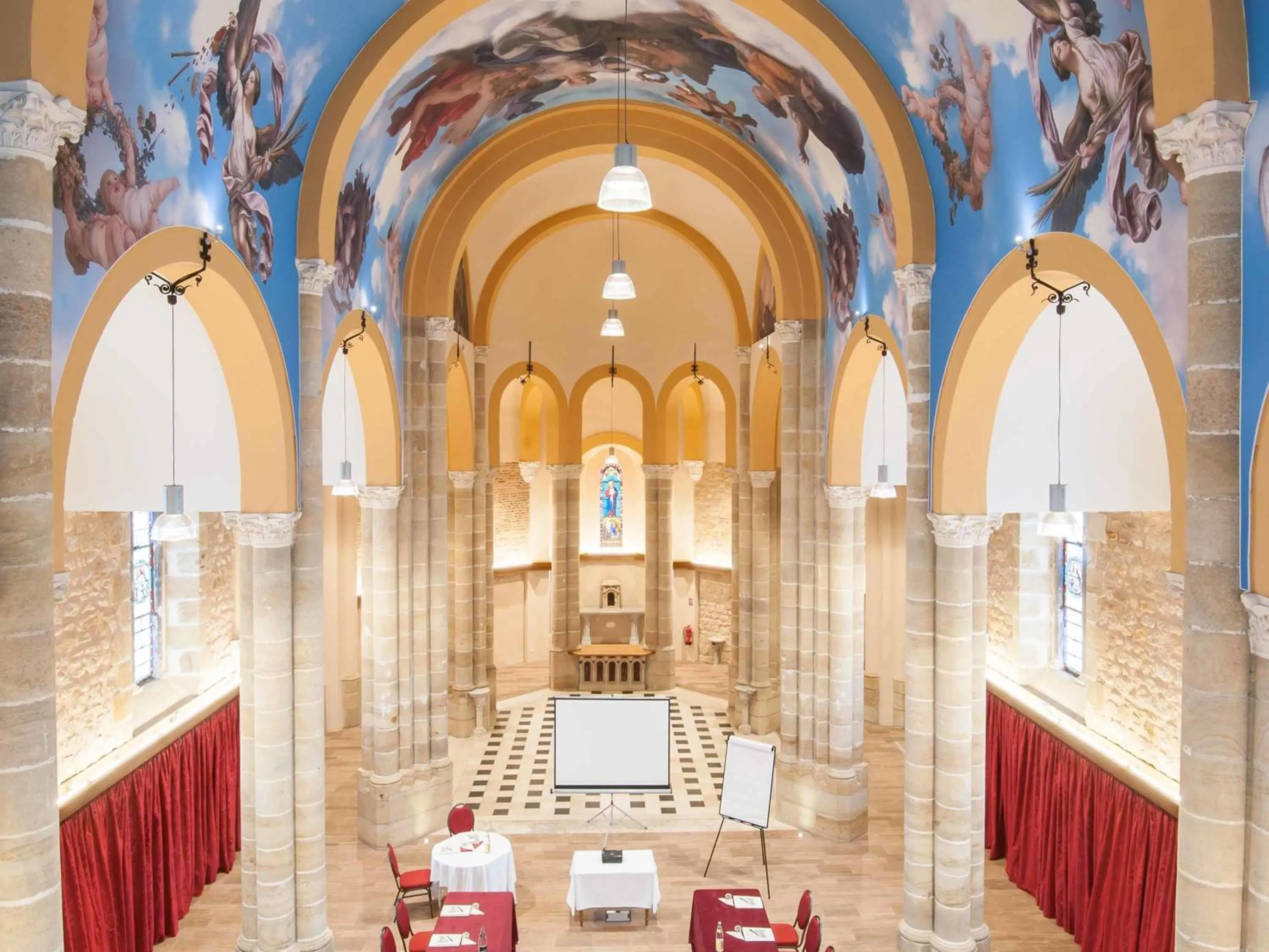 Meeting/conference room in Mercure Moulins Centre Hôtel de Paris
