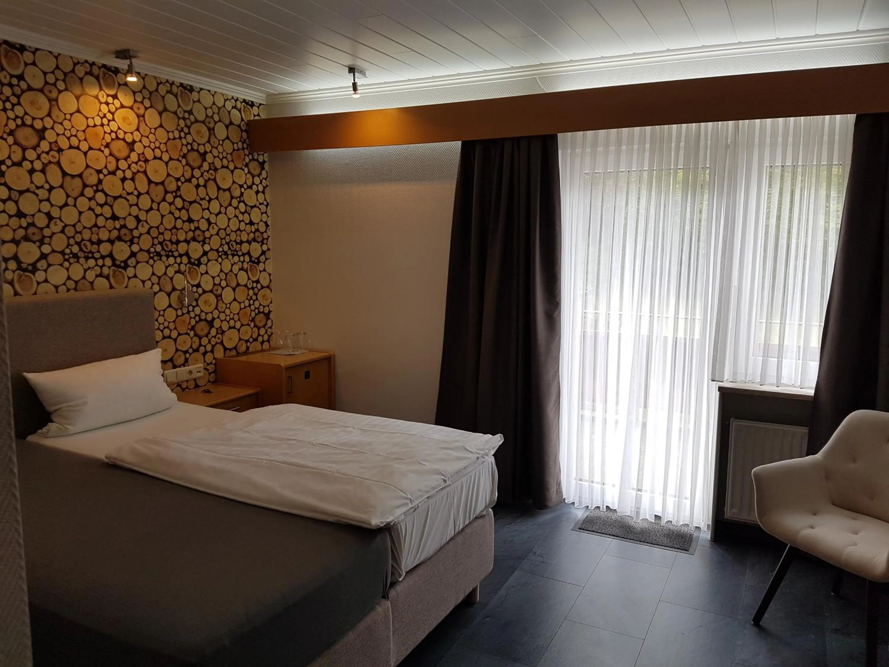 Photo of the whole room, Bed in Waldhotel Kurfürst