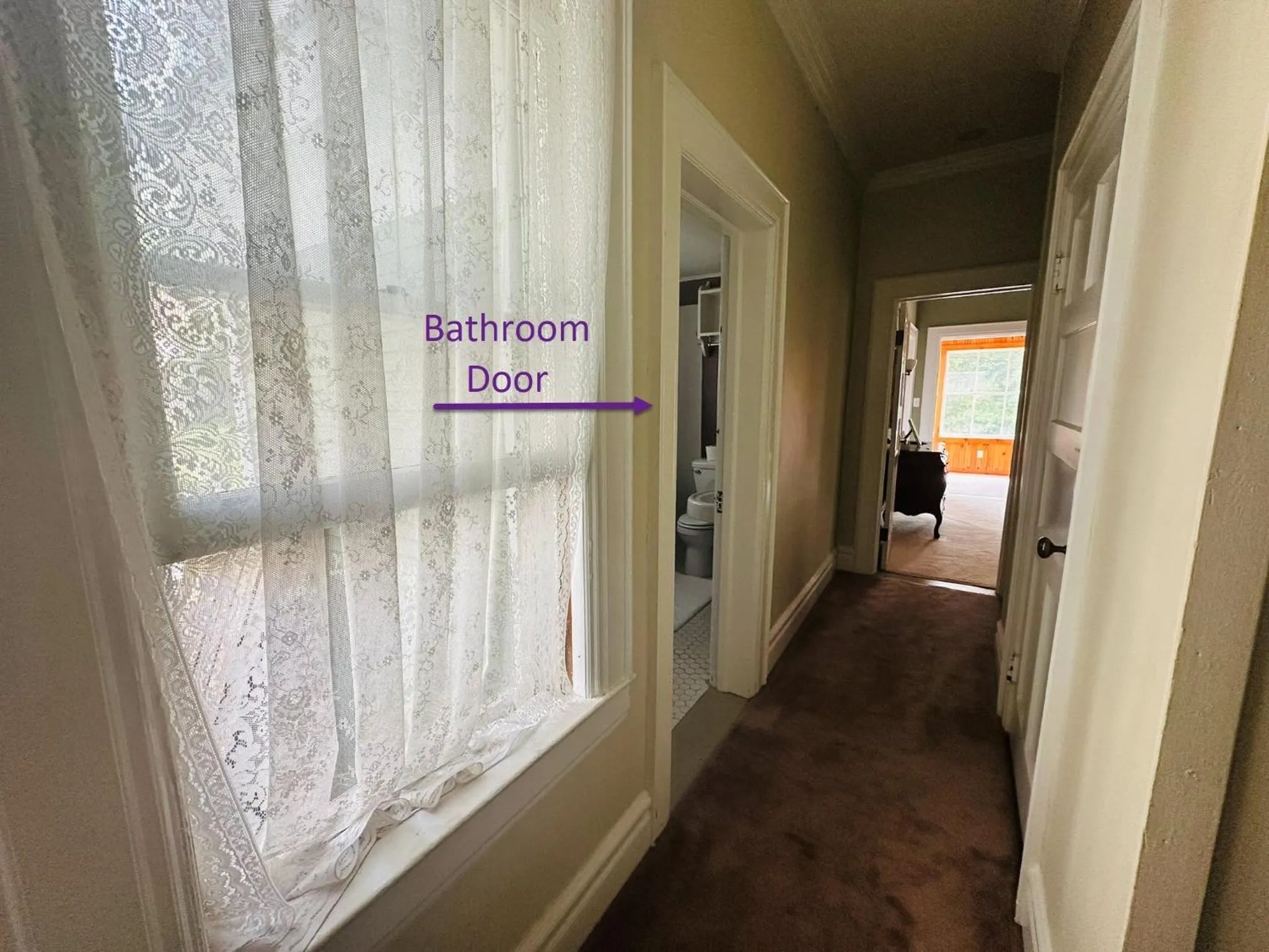 Bathroom in Franklin Manor Bed and Breakfast