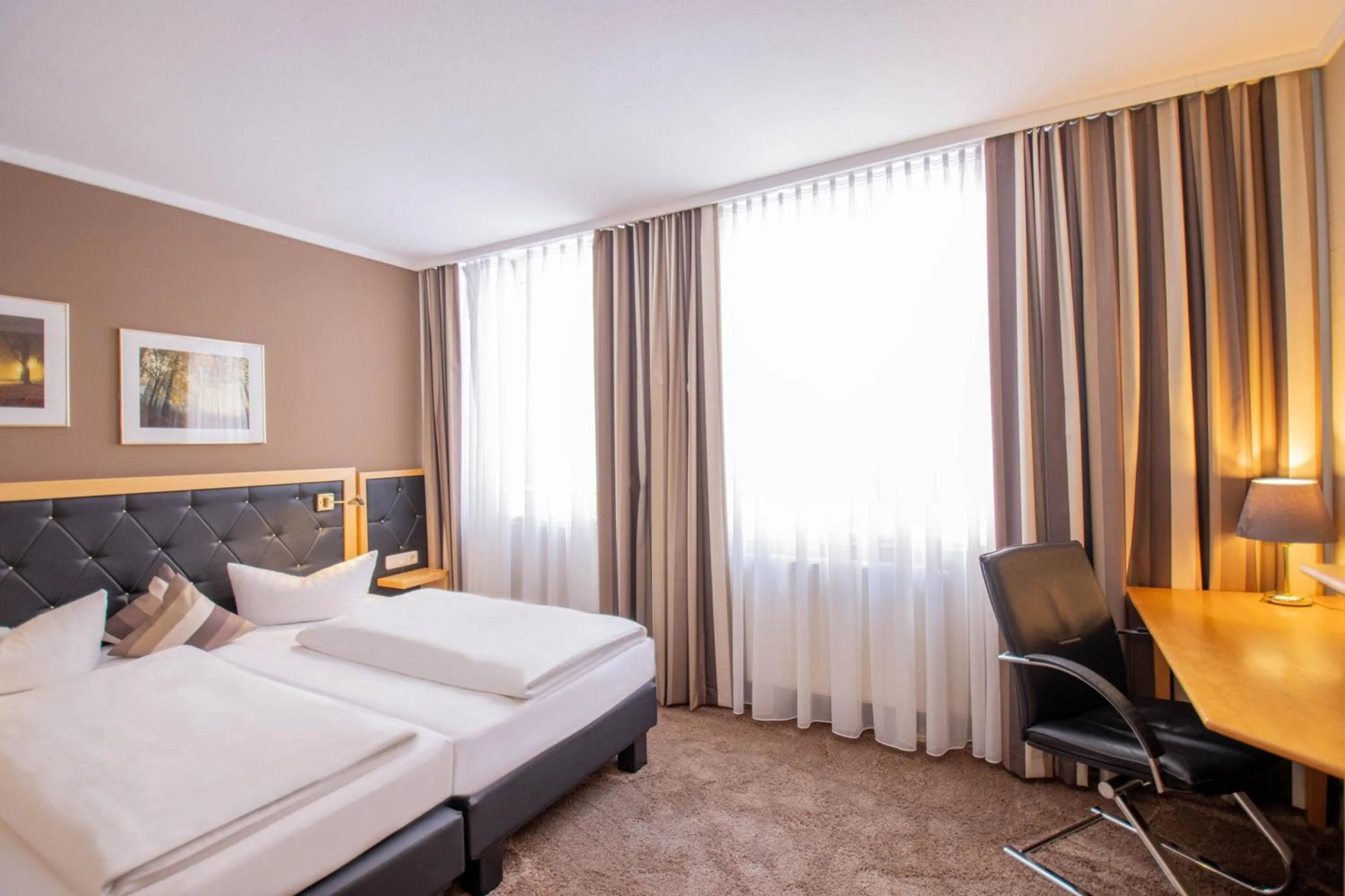 Photo of the whole room, Bed in Hotel Tanne Ilmenau