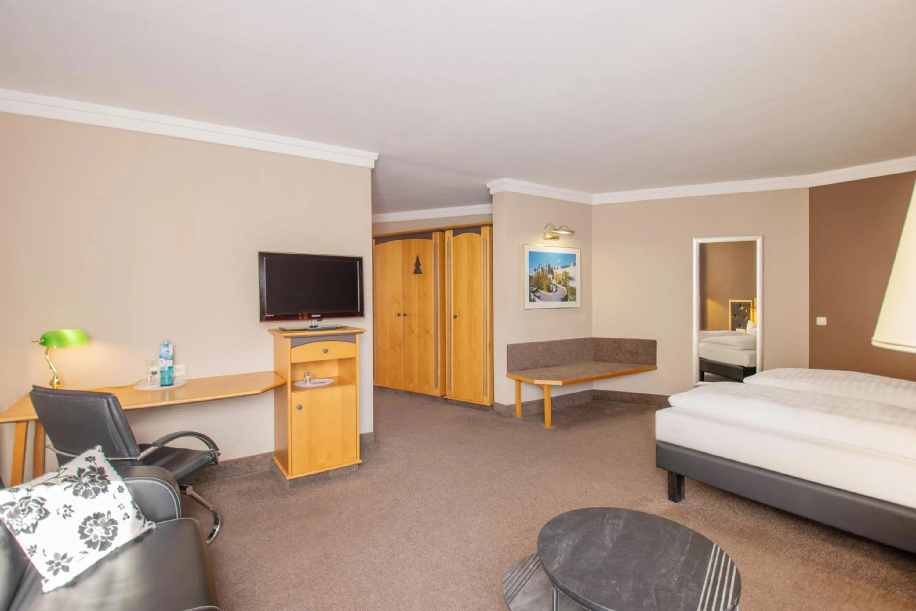 Photo of the whole room, Bed in Hotel Tanne Ilmenau