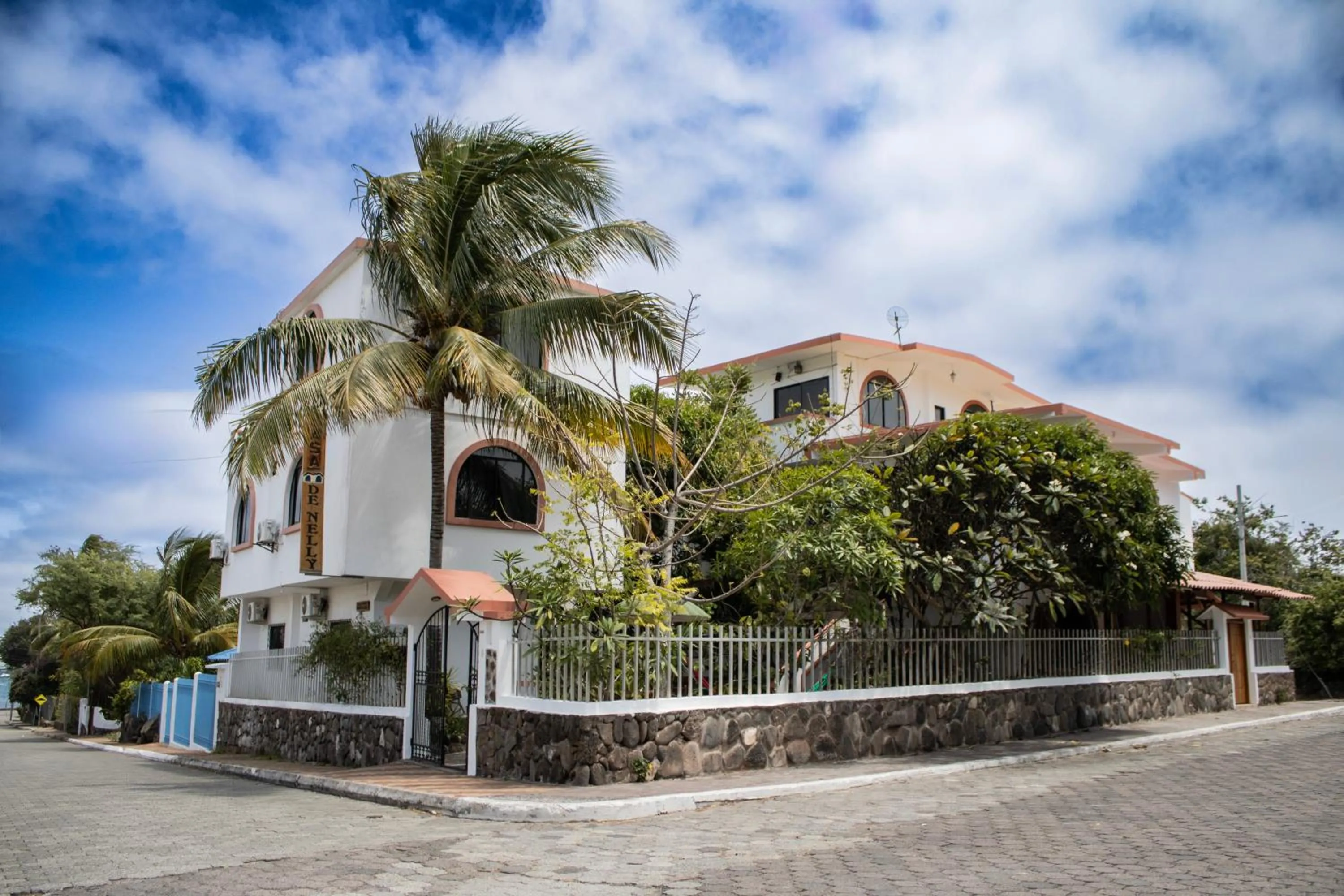 Property building in Casa de Nelly