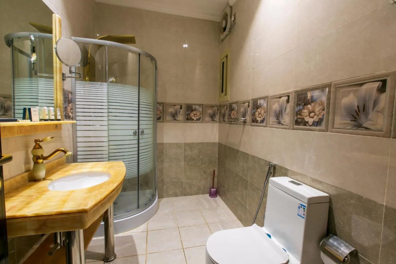 Bathroom in لامبرت للشقق المخدومة
