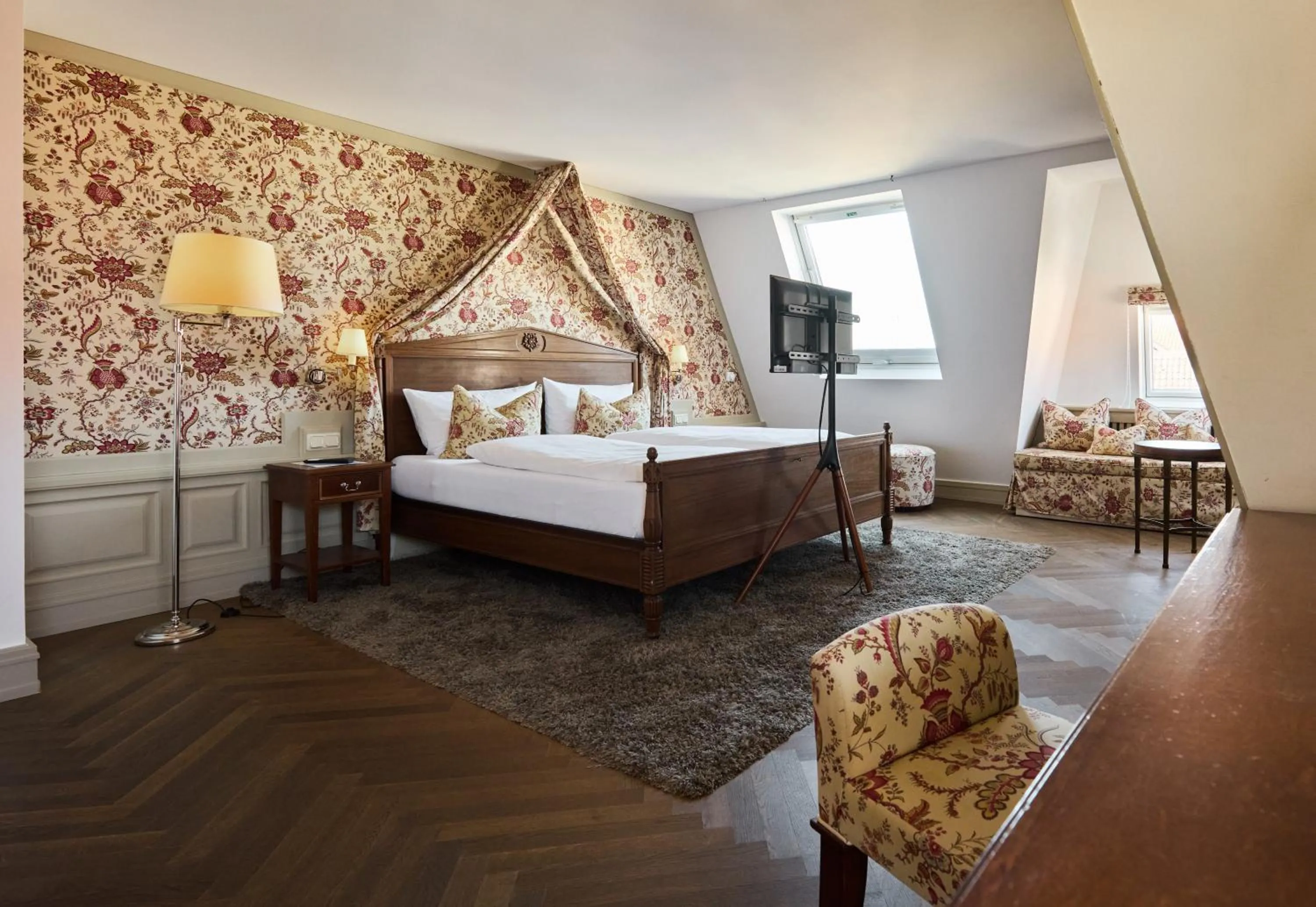 Photo of the whole room, Bed in Hotel Detmolder Hof