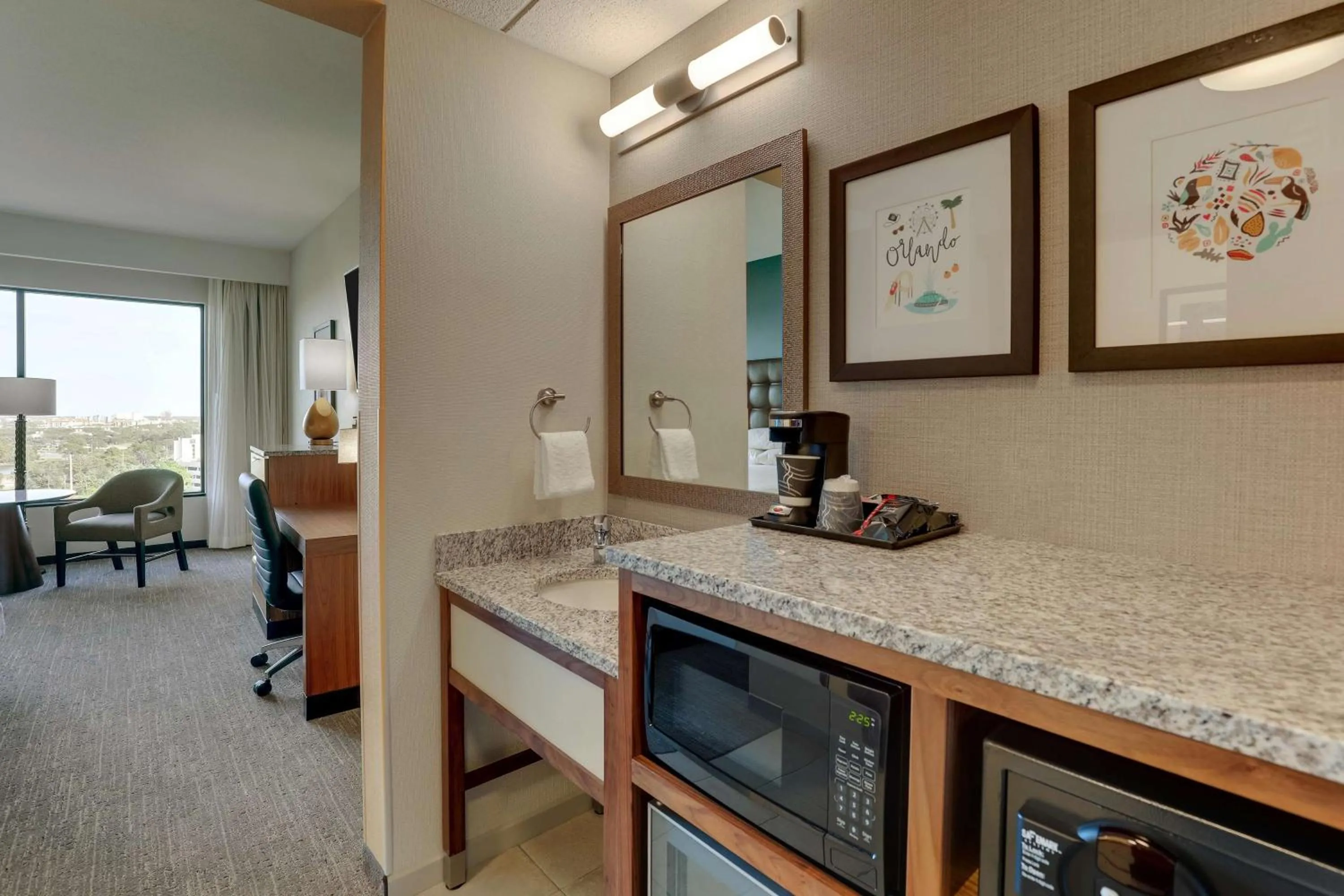 Bedroom in Drury Plaza Hotel Orlando - Disney Springs Area