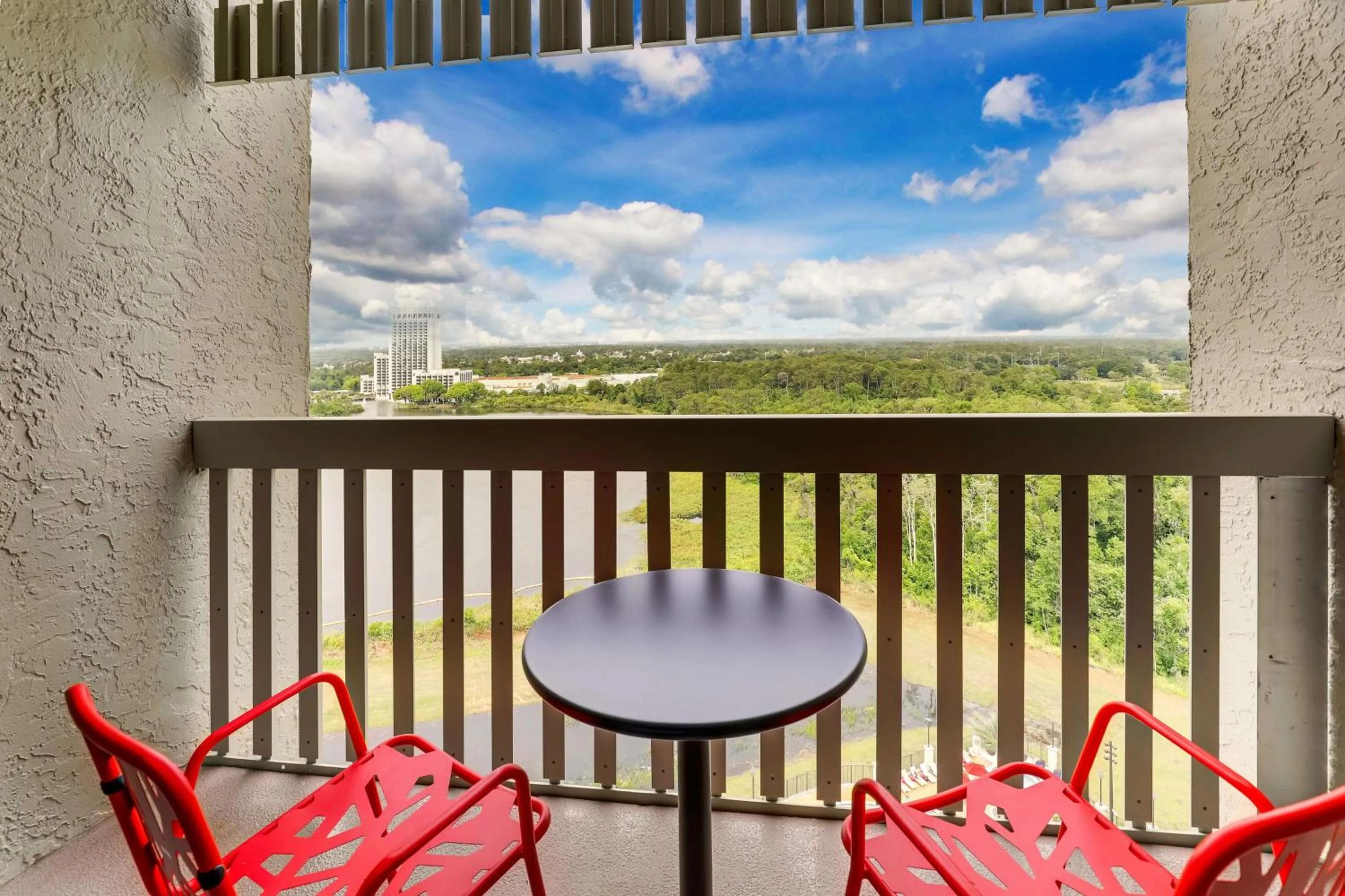 Bedroom in Drury Plaza Hotel Orlando - Disney Springs Area