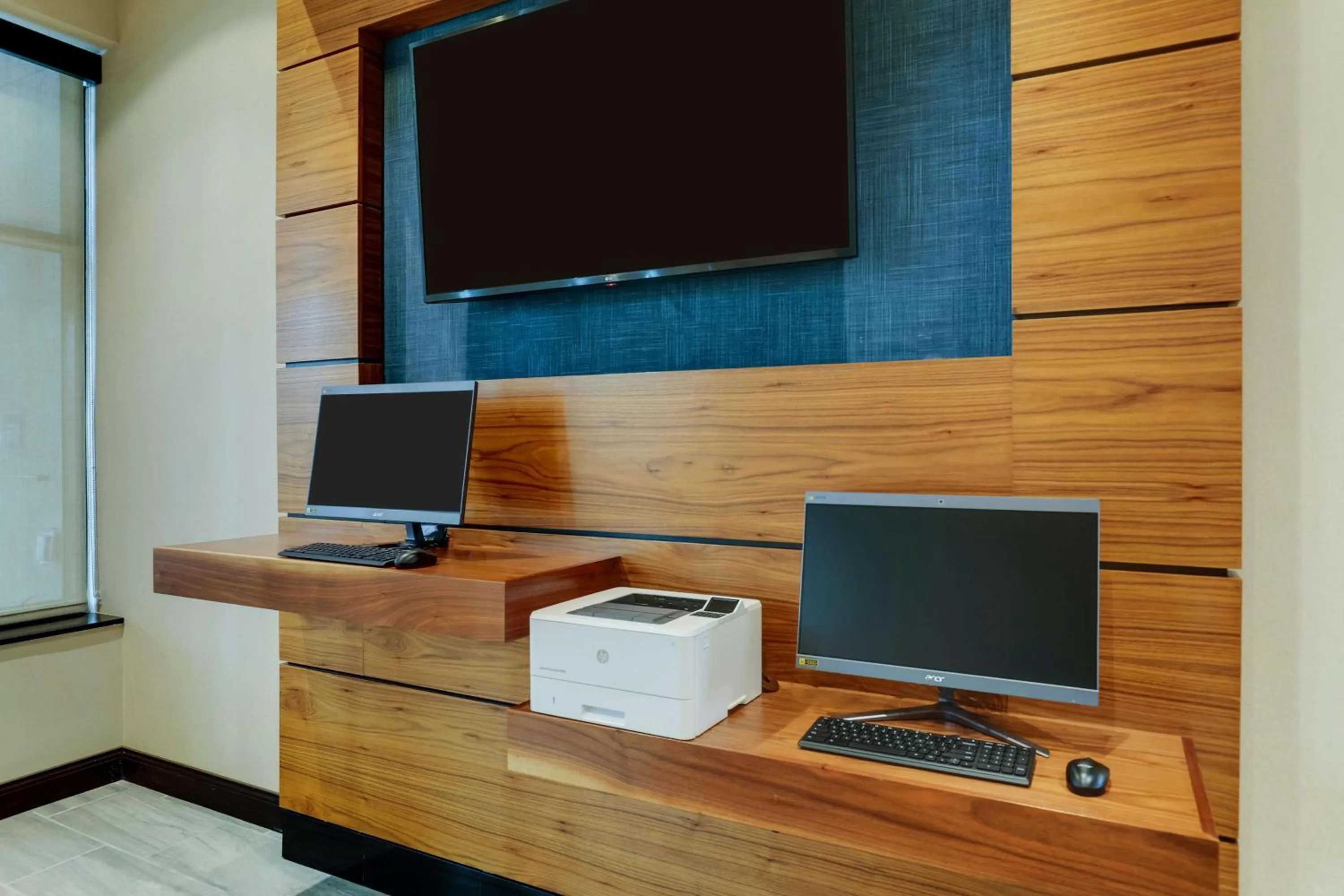 Business facilities in Drury Plaza Hotel Orlando - Disney Springs Area