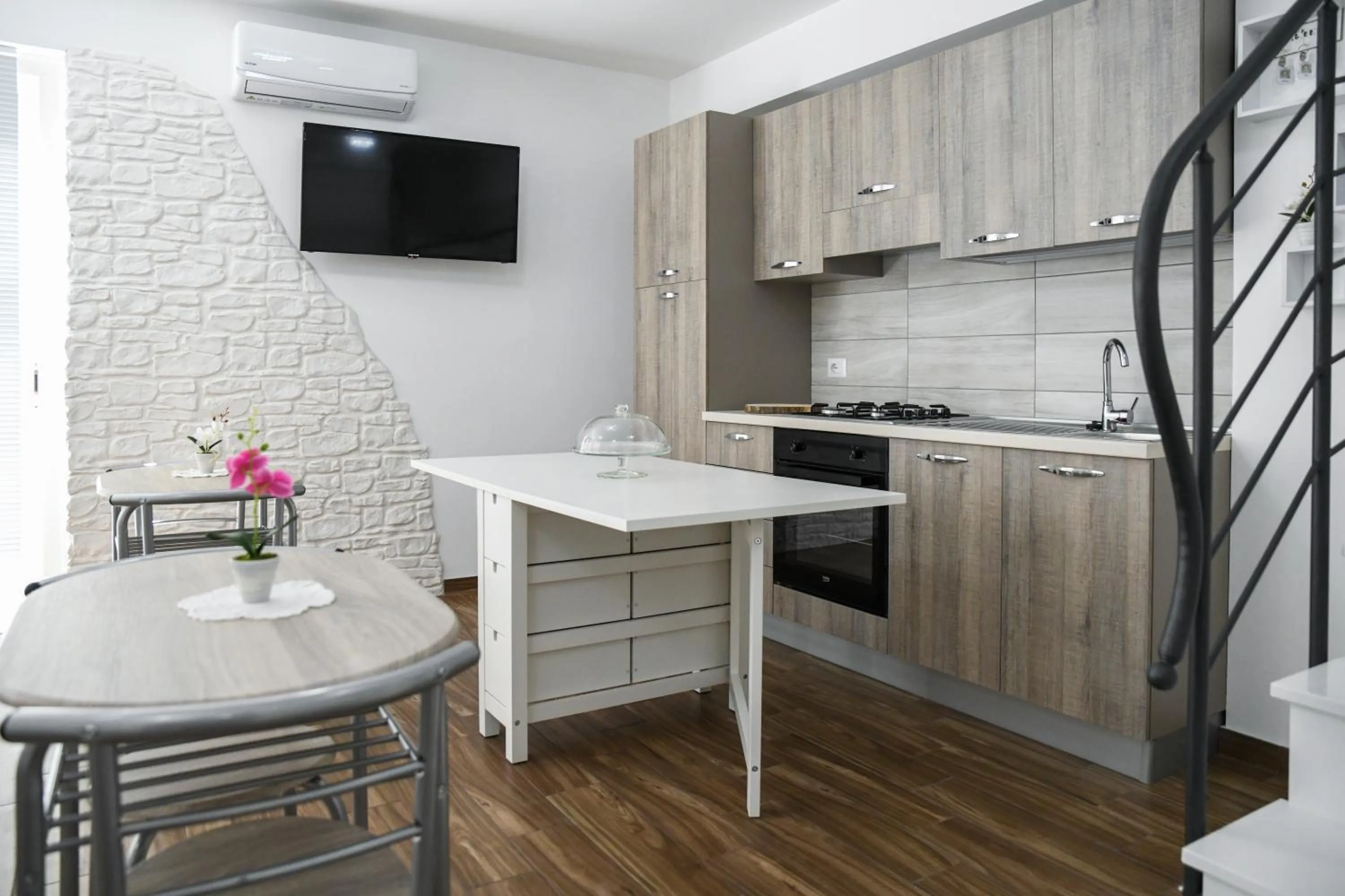 Dining area in ATHENA