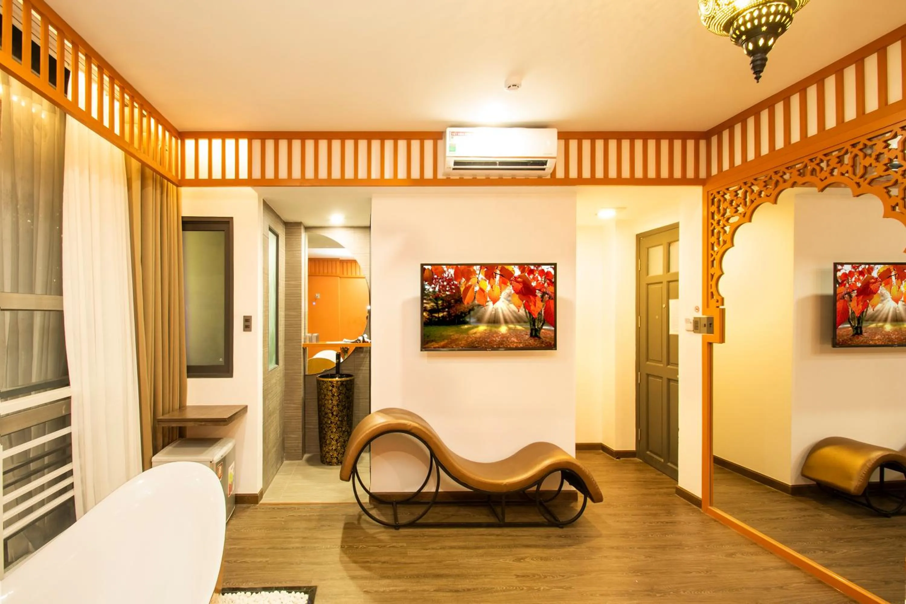 Bedroom, Bed in EROS HOTEL 2 - Love Hotel