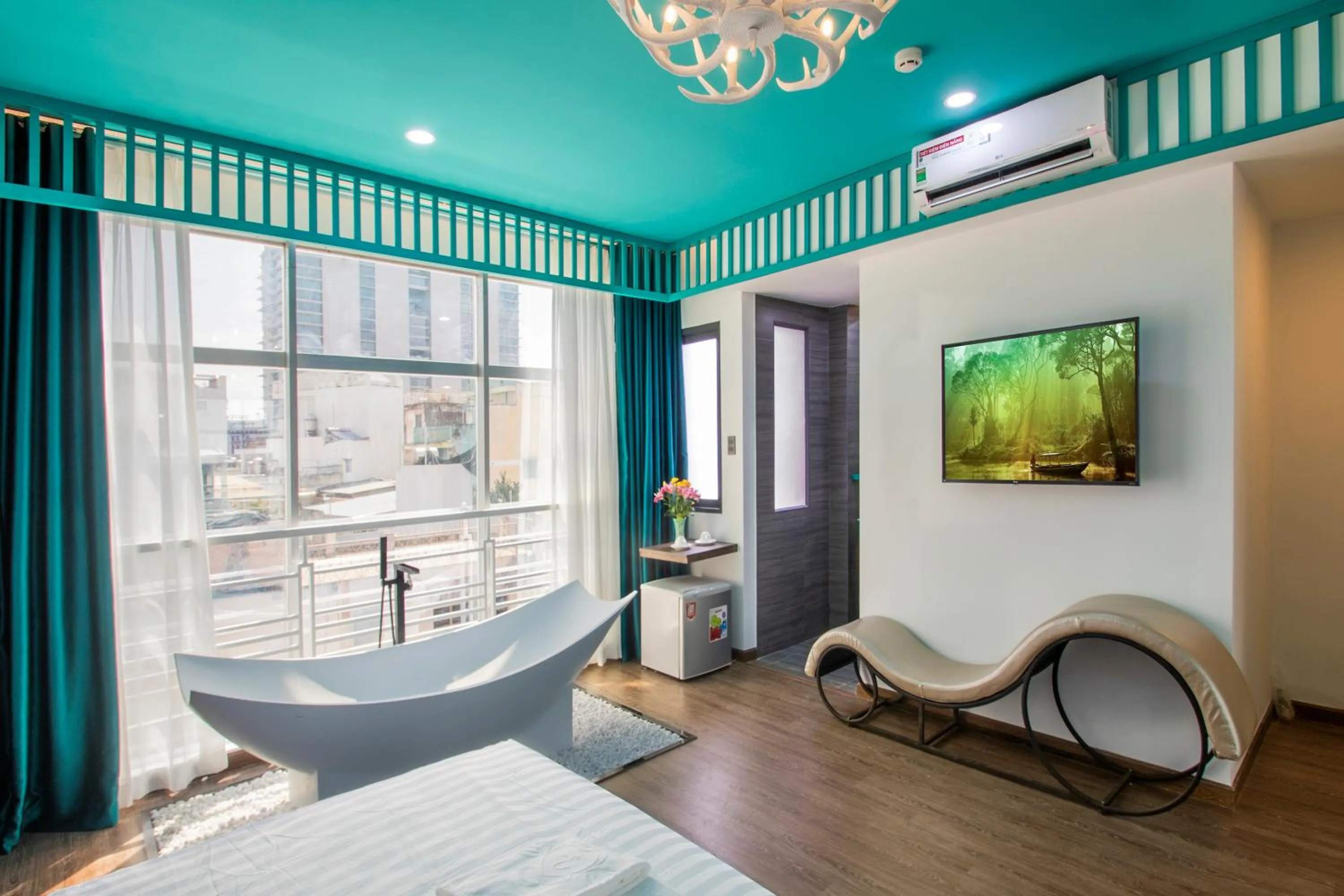 Bath, Bed in EROS HOTEL 2 - Love Hotel