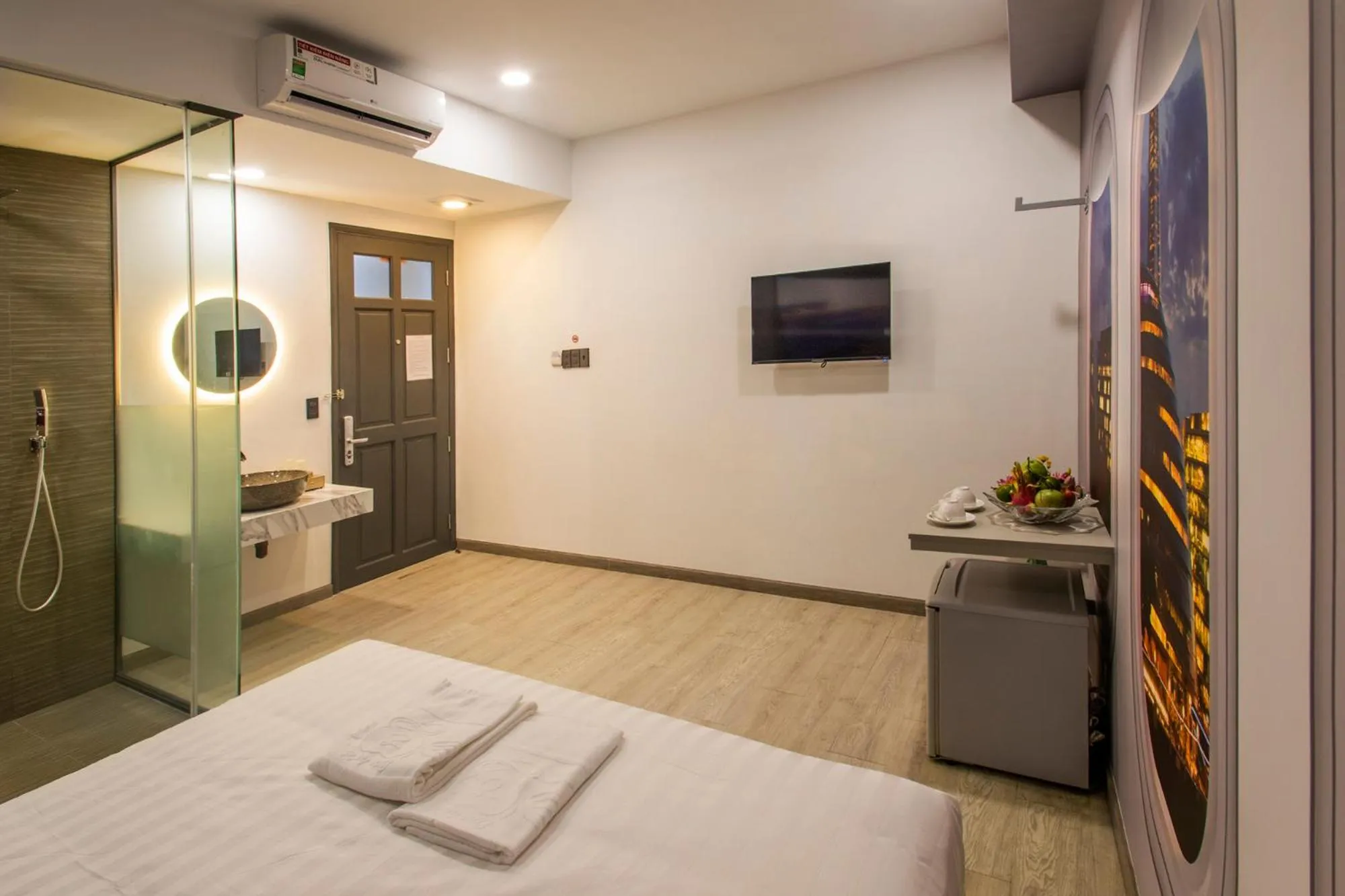 TV and multimedia, Bed in EROS HOTEL 2 - Love Hotel