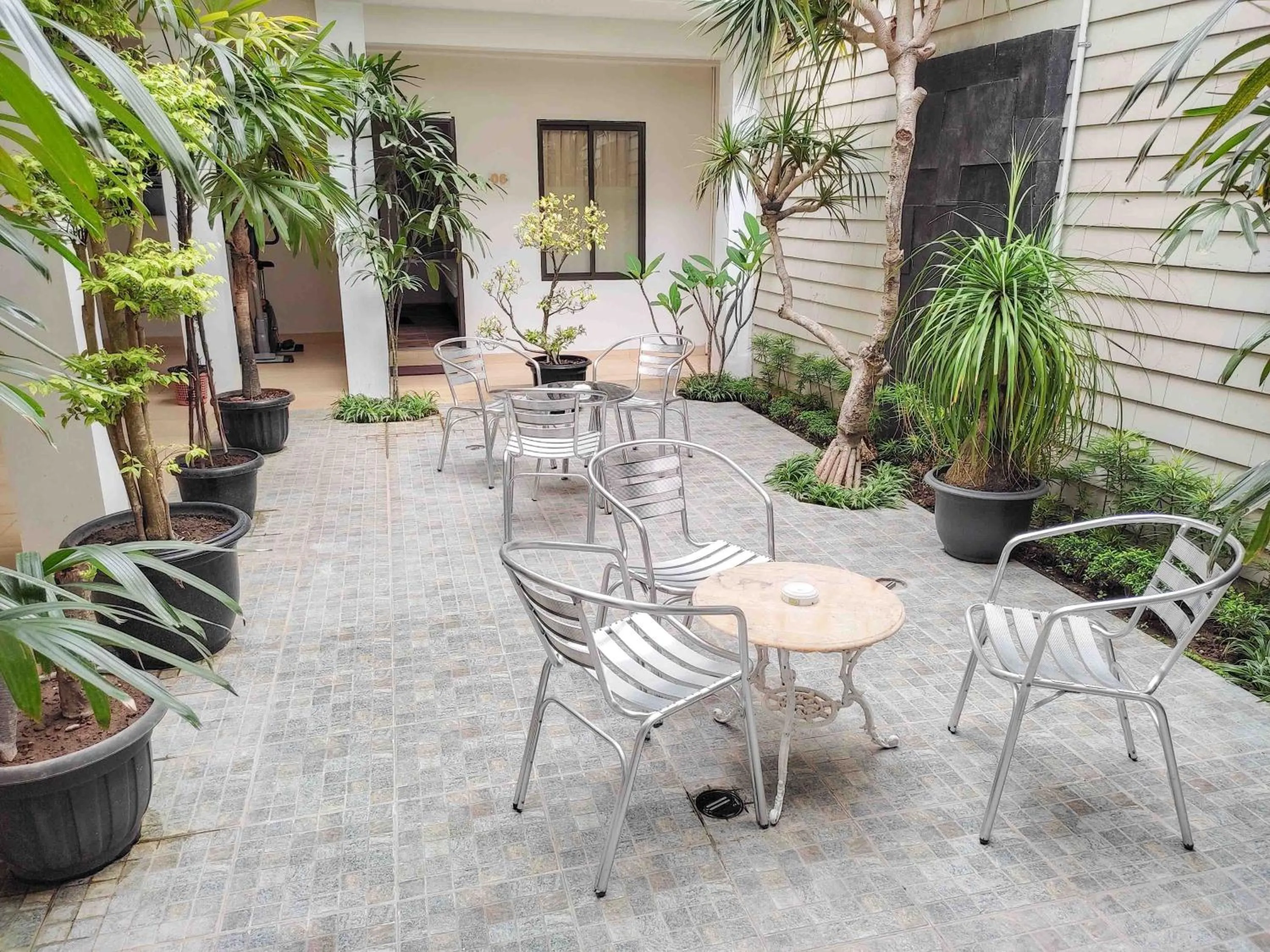 Seating area in Maita Homestay Ringroad Utara Mitra RedDoorz