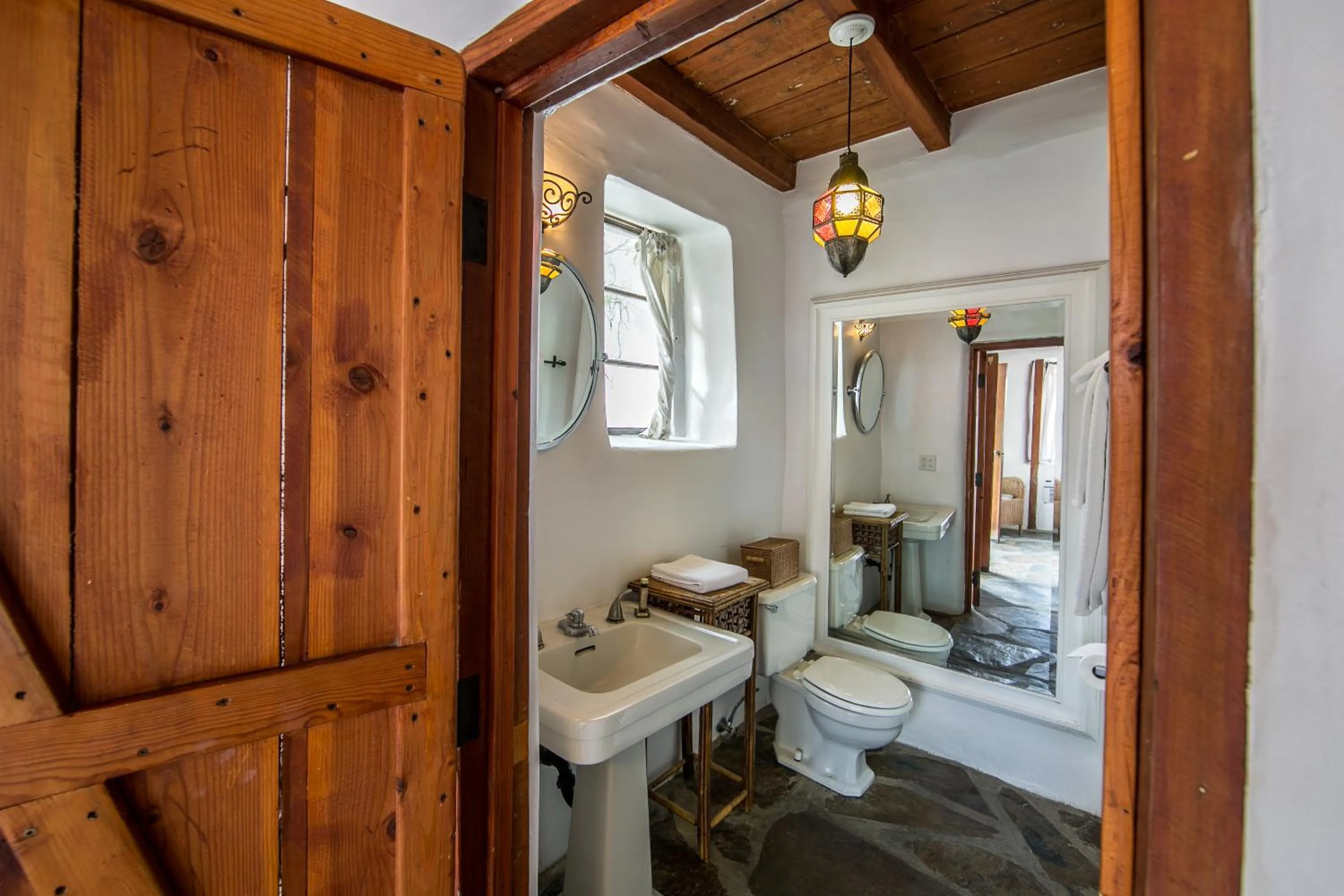 Toilet in Korakia Pensione