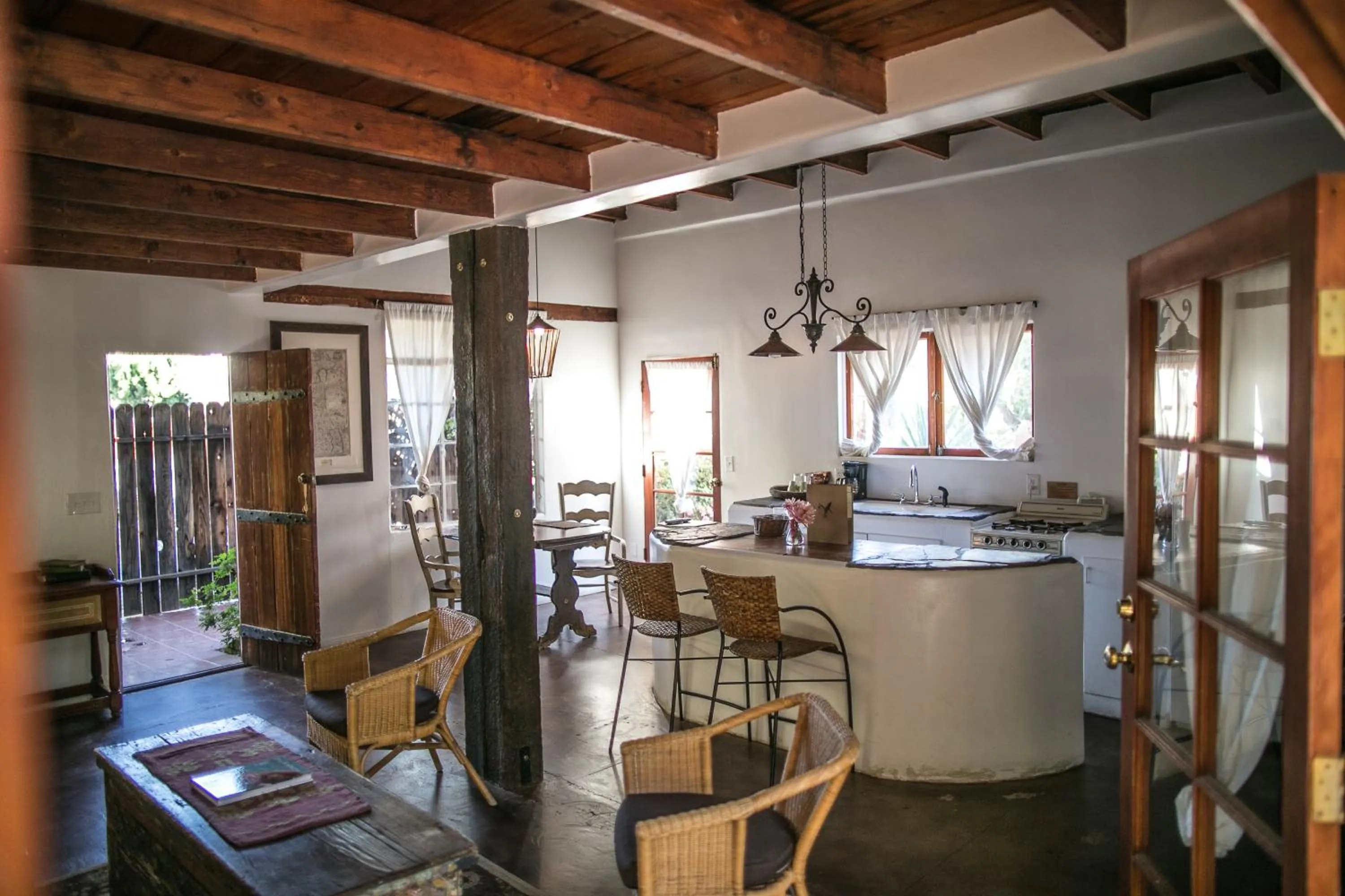 Kitchen or kitchenette in Korakia Pensione