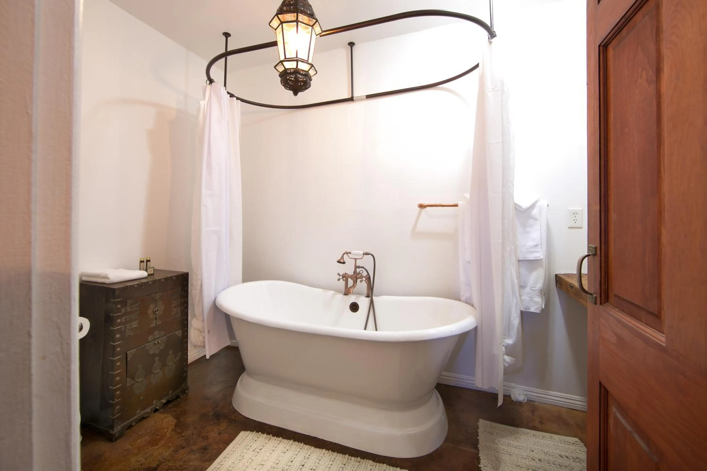 Bathroom in Korakia Pensione