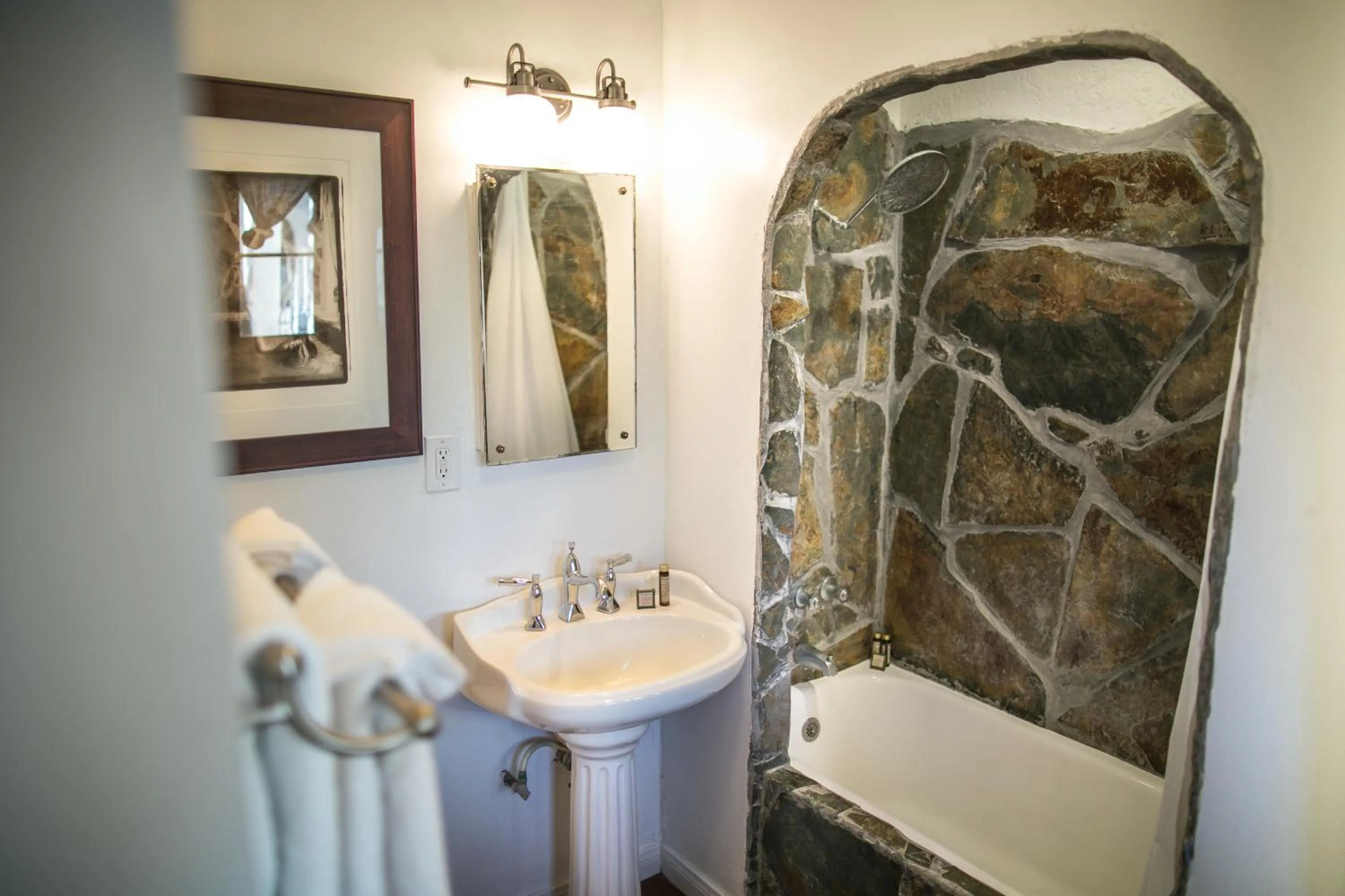 Bathroom in Korakia Pensione