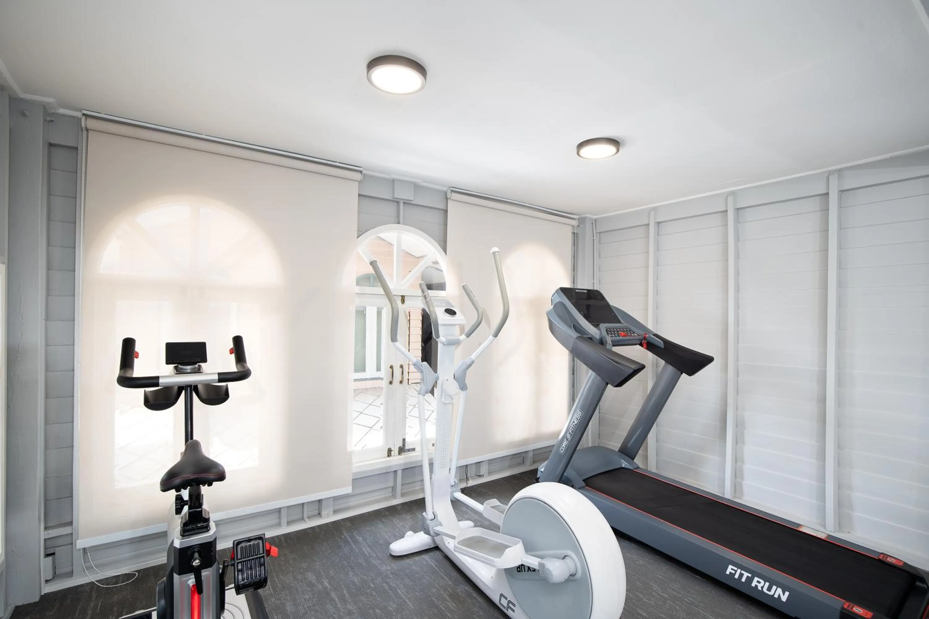 Fitness centre/facilities in The Riski Hotel at Bangphlat Station SHA