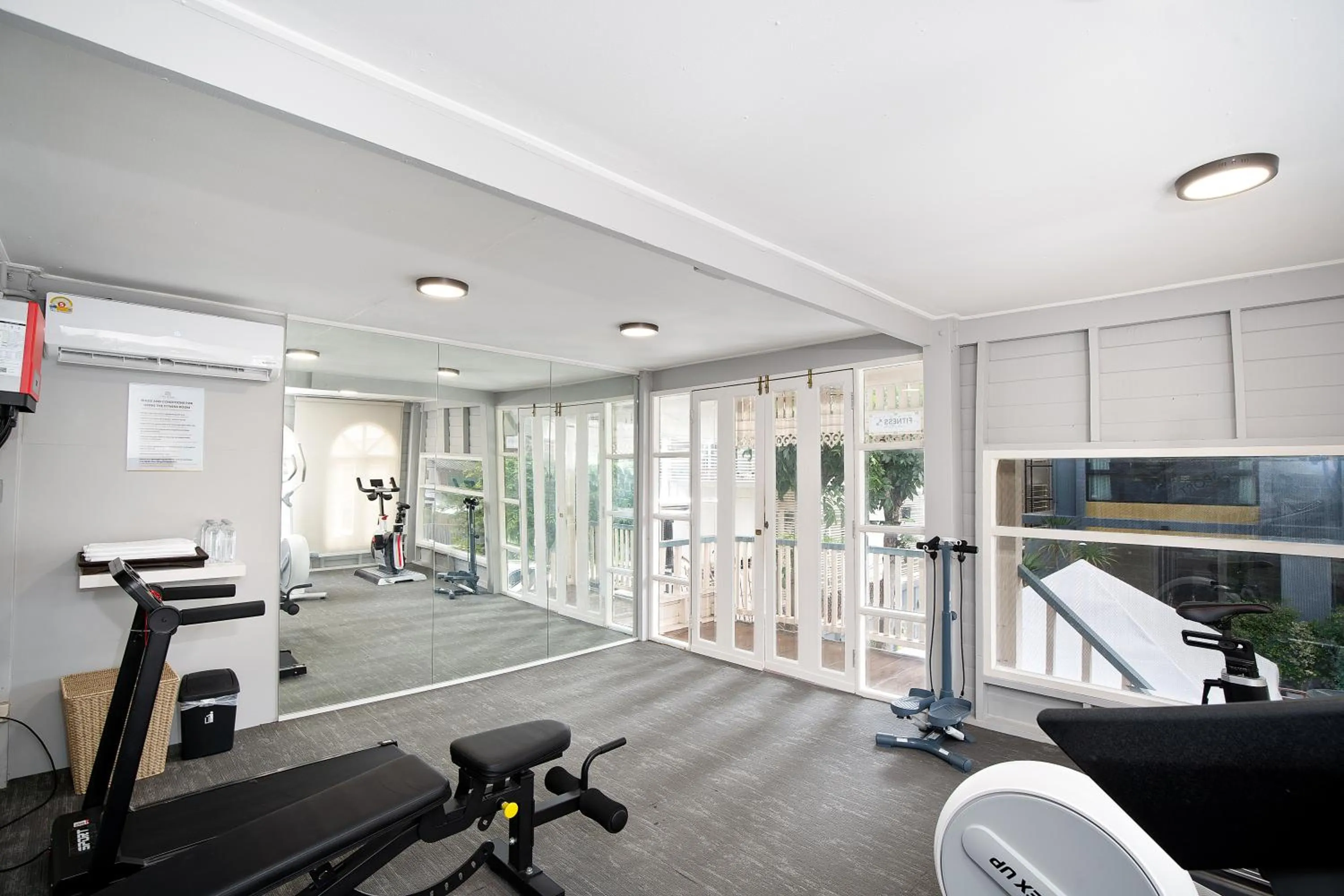 Fitness centre/facilities in The Riski Hotel at Bangphlat Station SHA