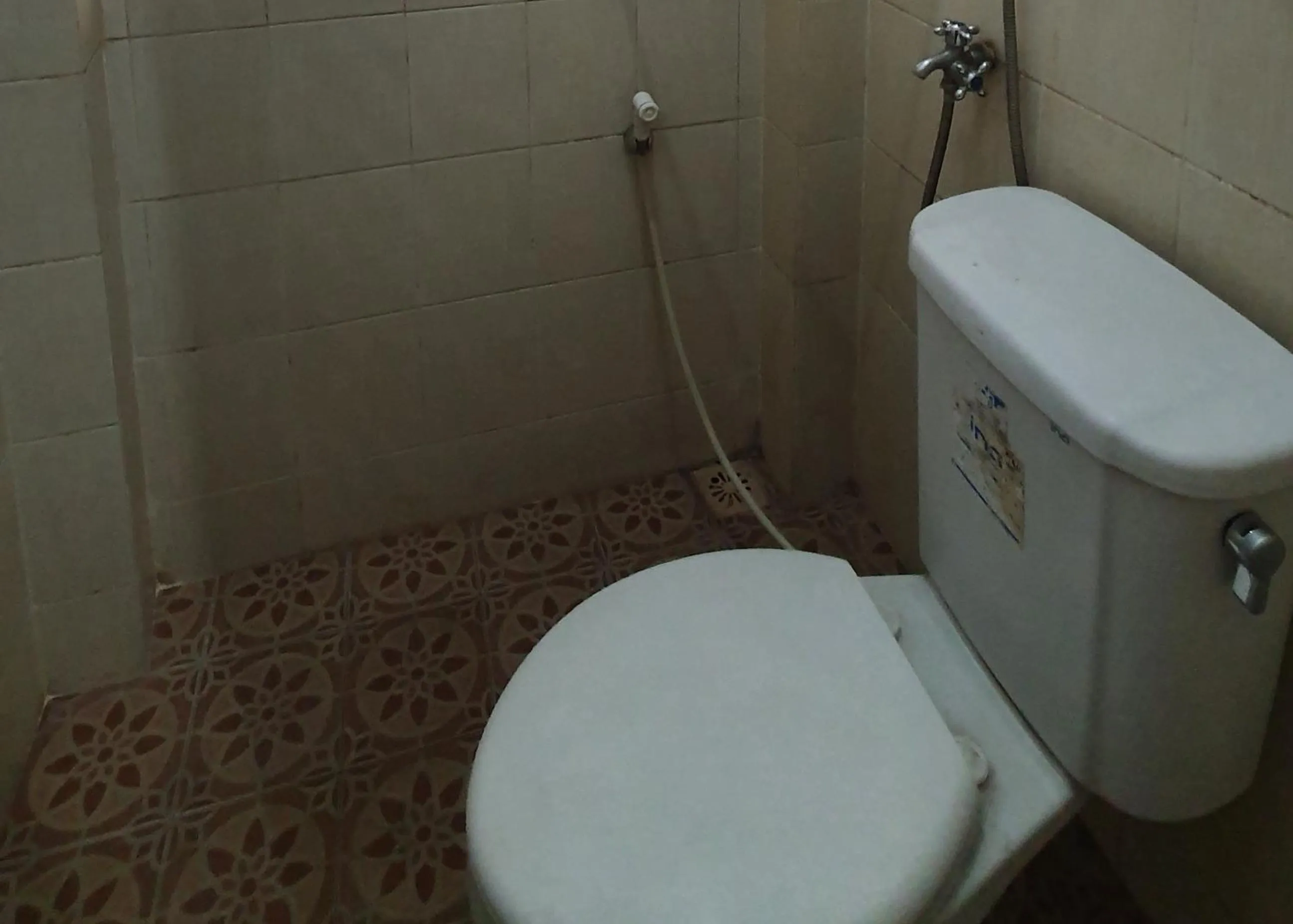 Bathroom in Anind Guest House near Museum Angkut Batu RedPartner