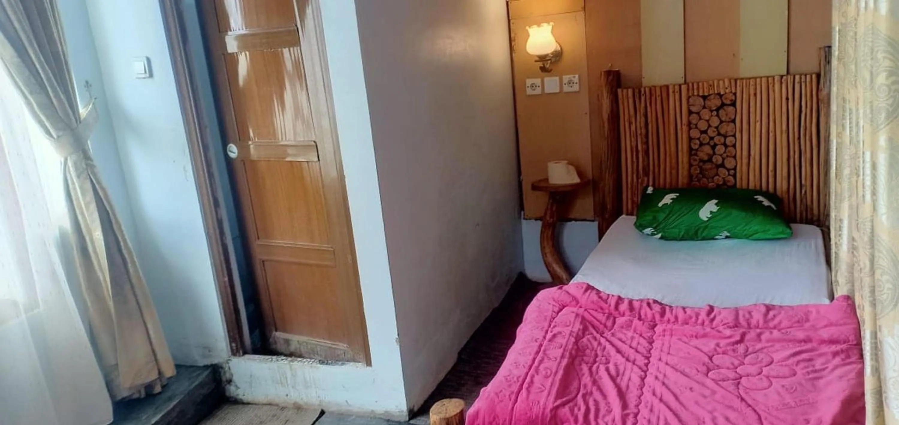 Single Room - single occupancy in Friendjoss Homestay Laugumba RedPartner