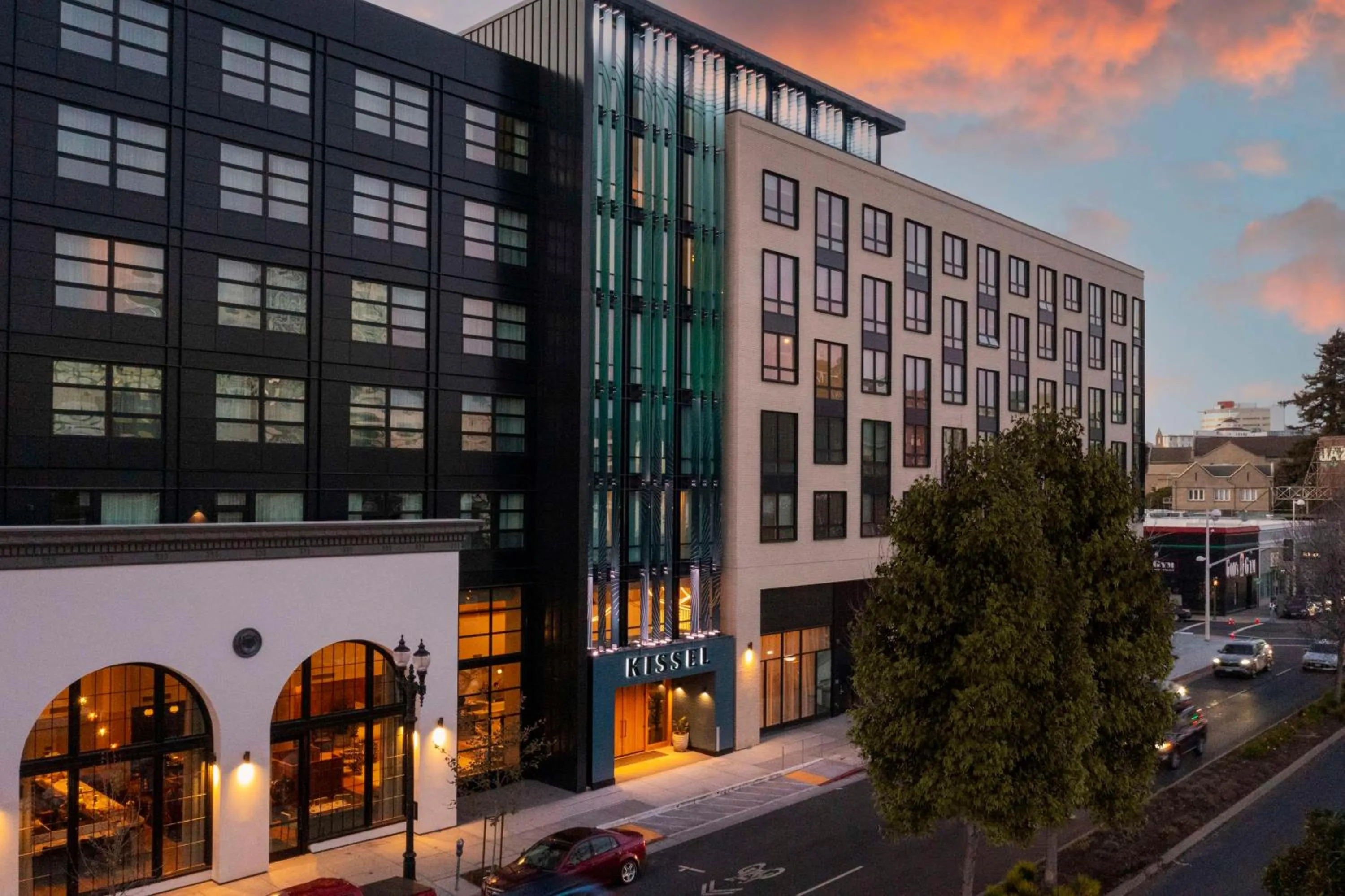 Property building in Kissel Uptown Oakland, in the Unbound Collection by Hyatt