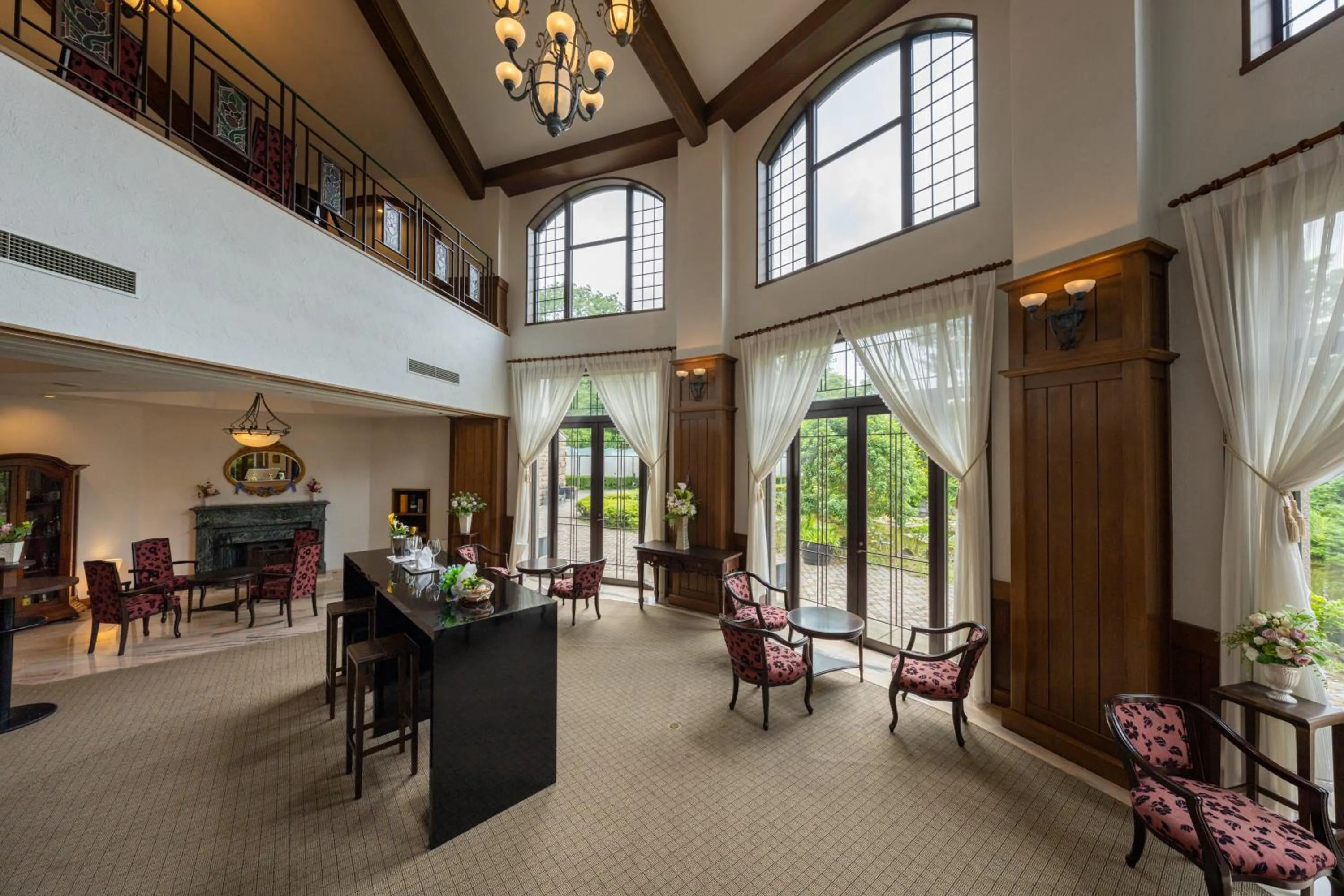 Lounge or bar in 伊豆高原温泉ホテル 森の泉