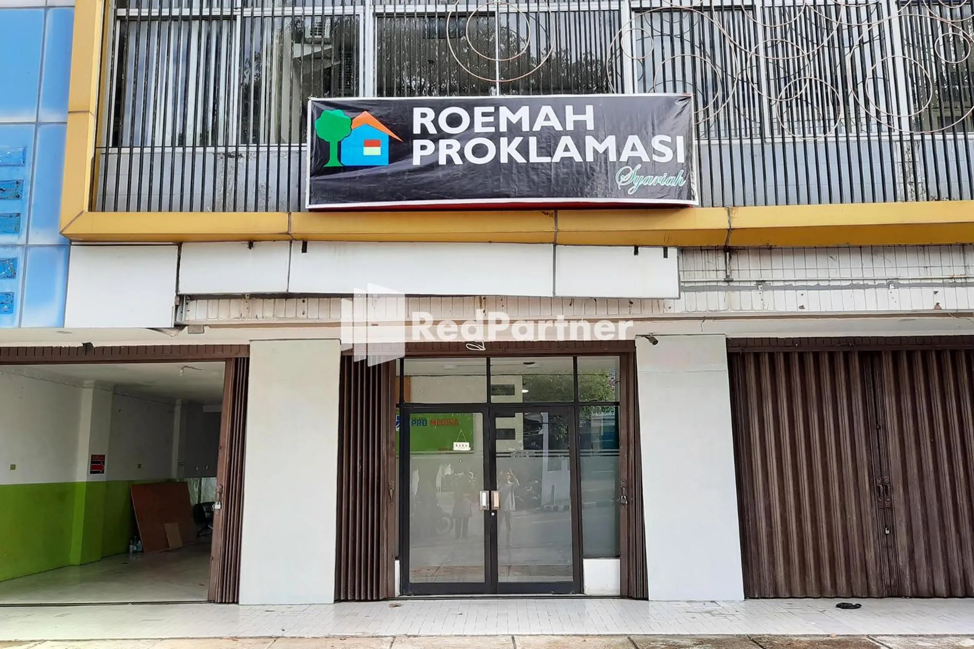 Property building in Roemah Proklamasi Syariah Mitra RedDoorz
